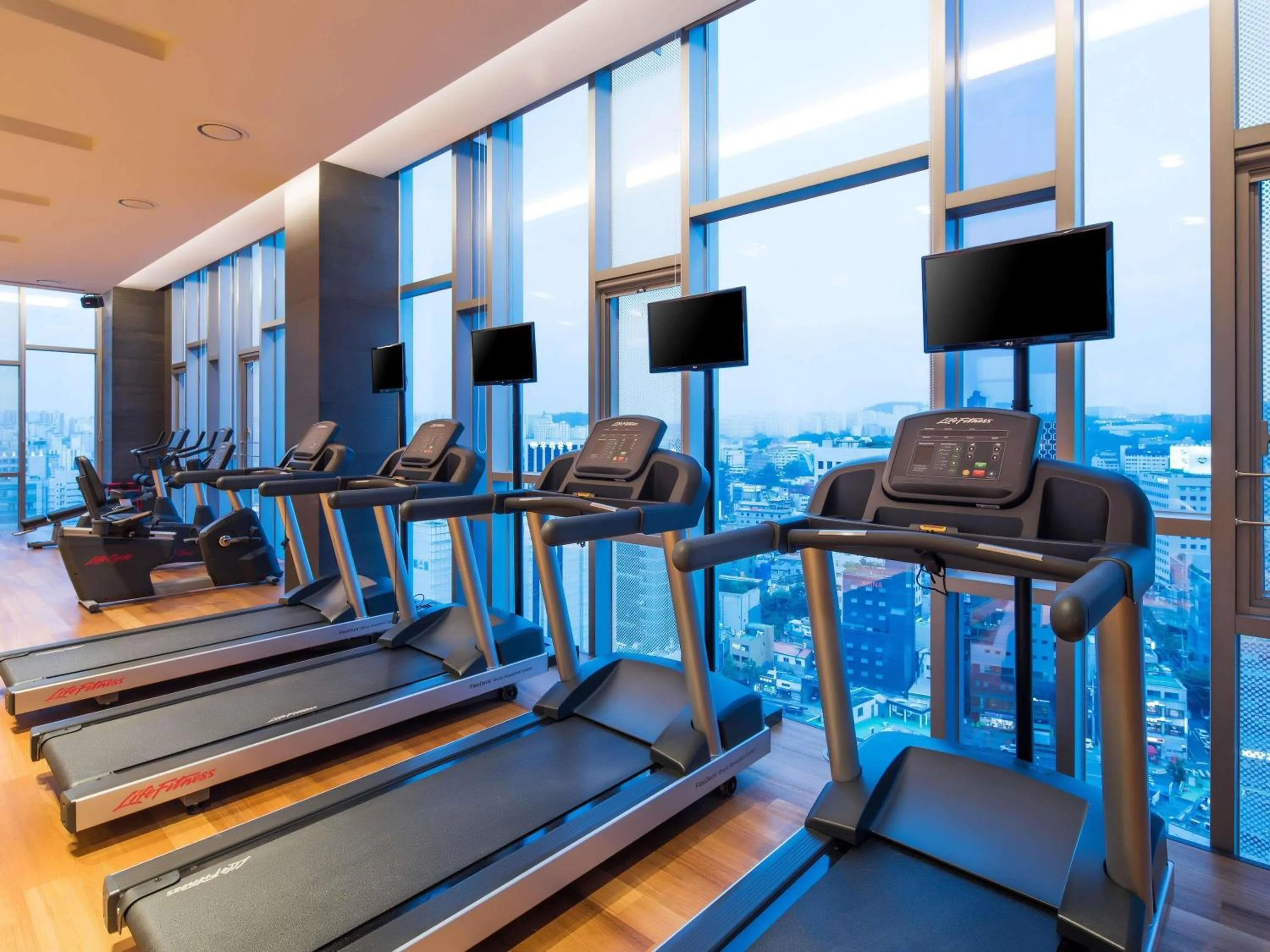 Fitness centre/facilities in Novotel Ambassador Seoul Dongdaemun Hotels & Residences
