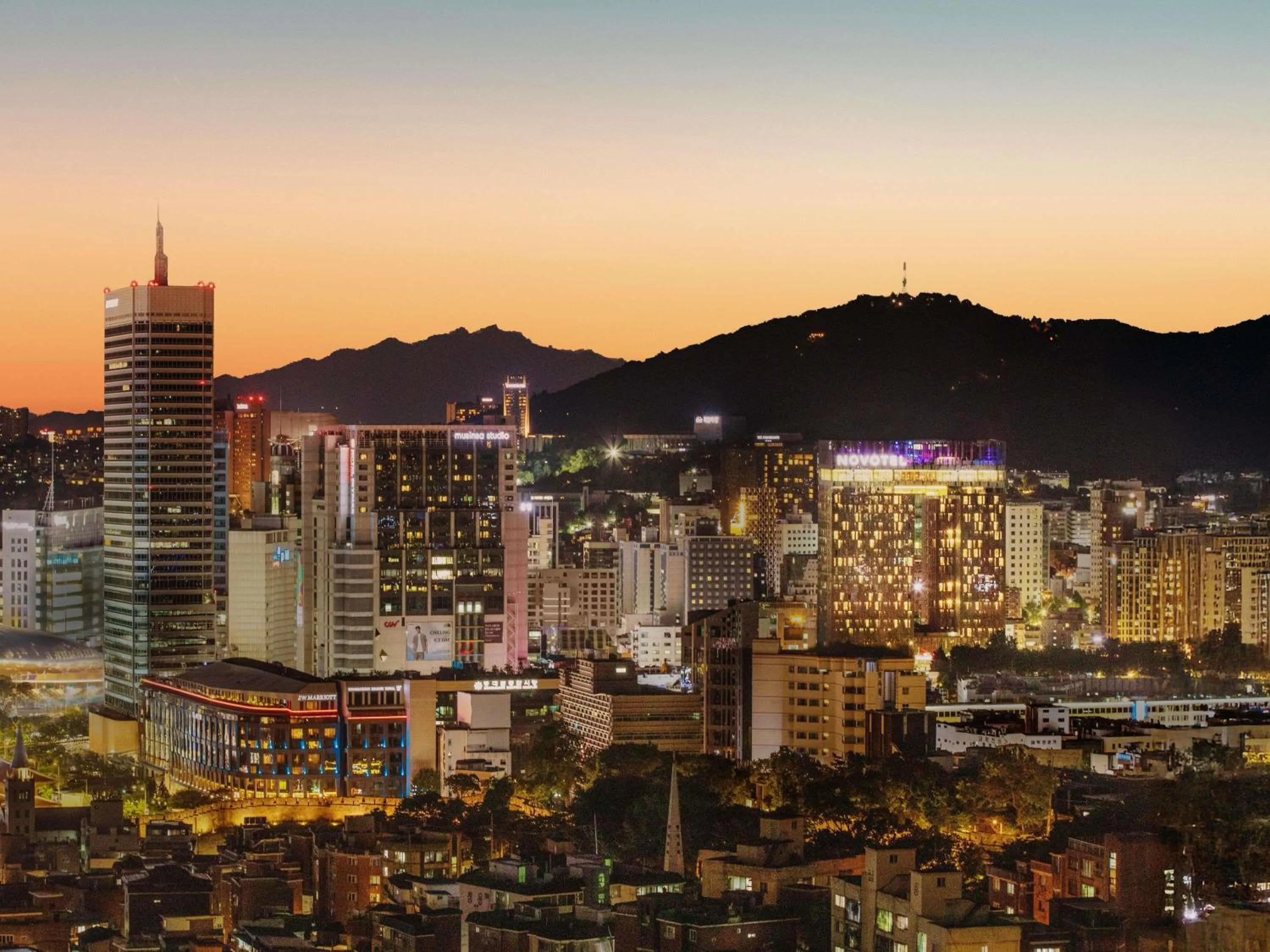 Property building in Novotel Ambassador Seoul Dongdaemun Hotels & Residences