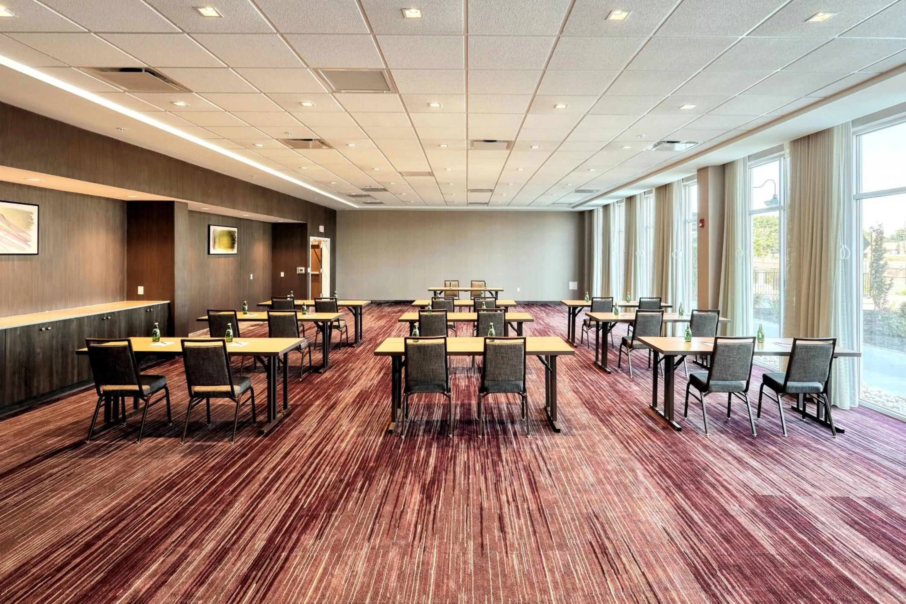 Meeting/conference room in Courtyard by Marriott North Brunswick