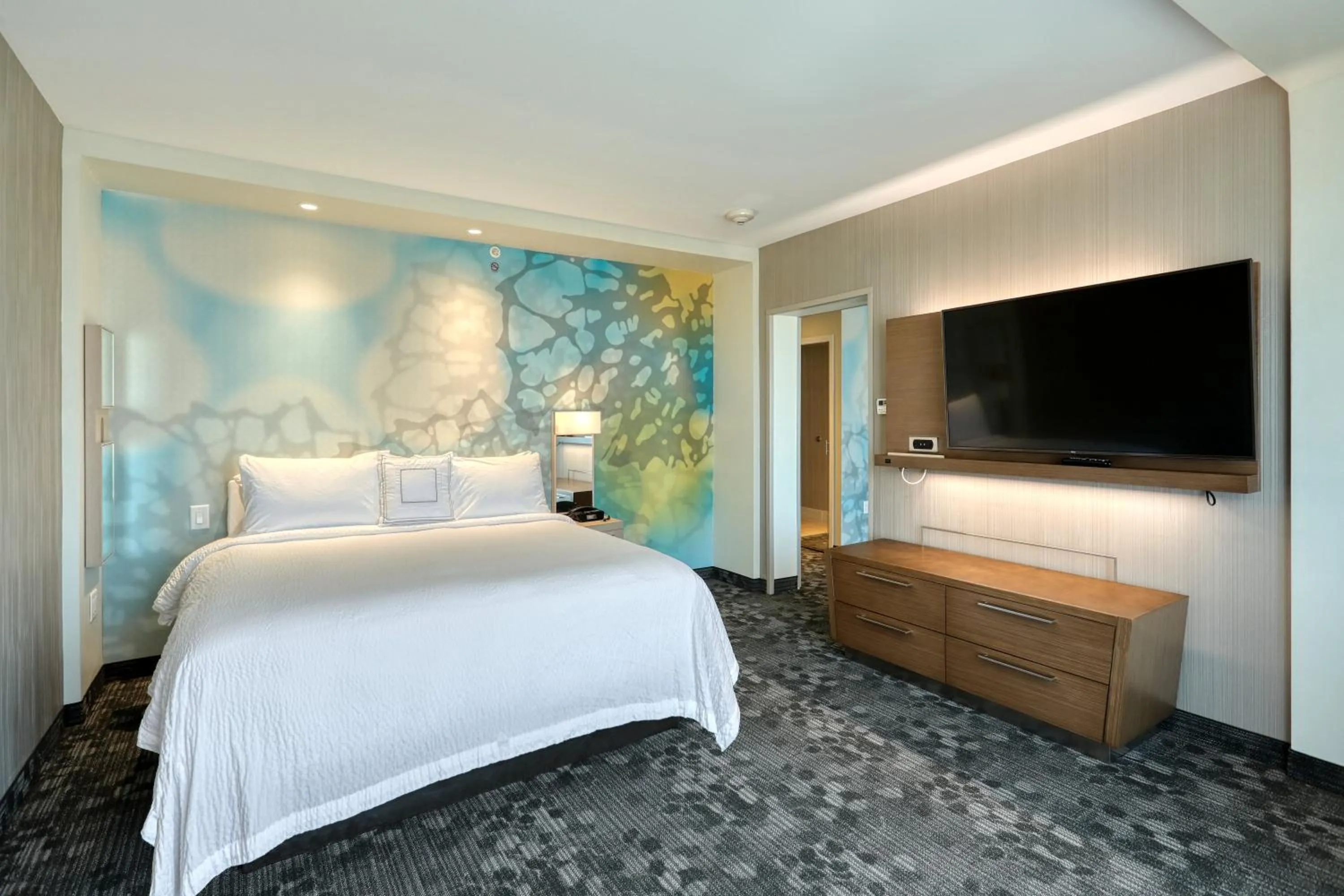 Bedroom, Bed in Courtyard by Marriott North Brunswick