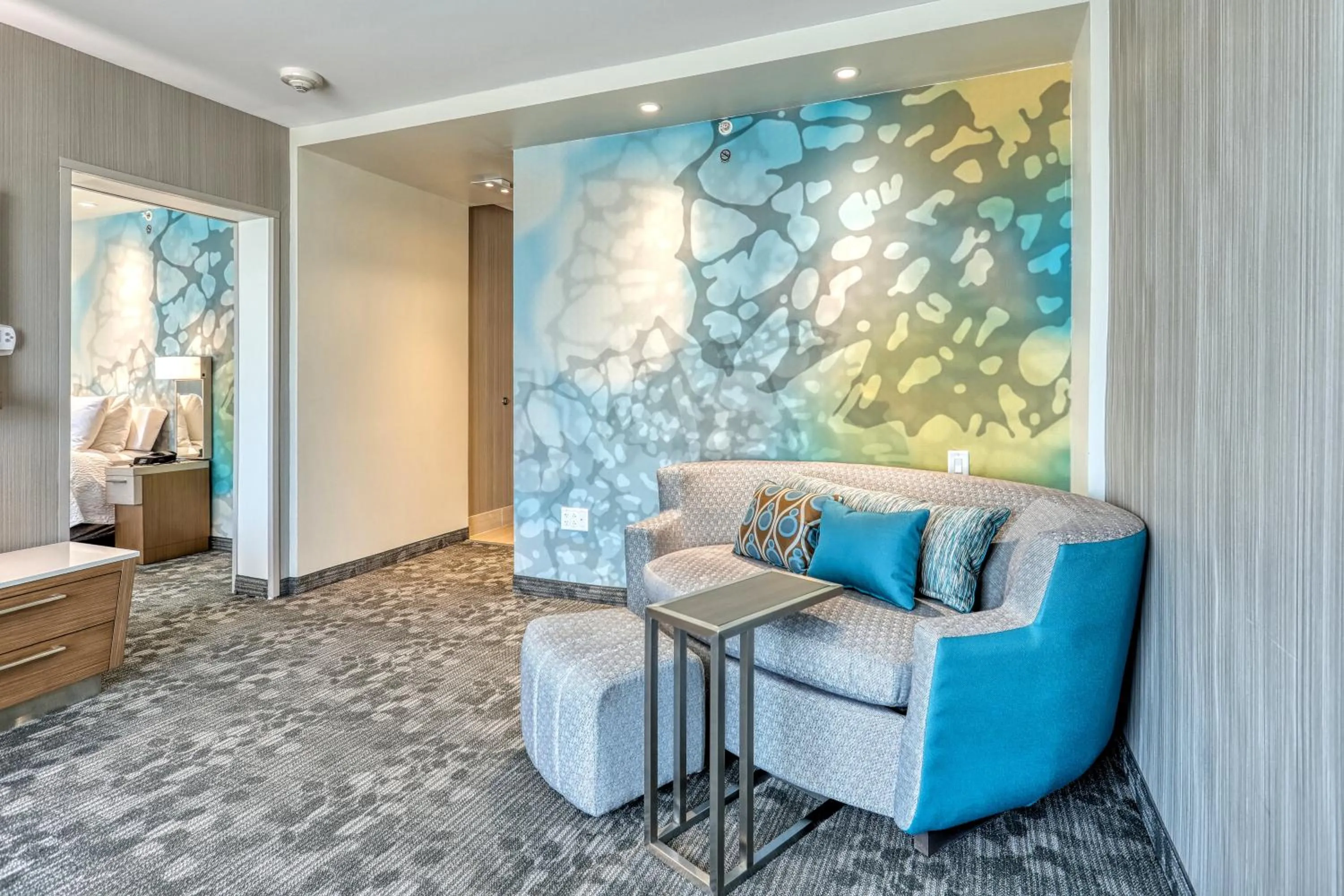 Seating area in Courtyard by Marriott North Brunswick