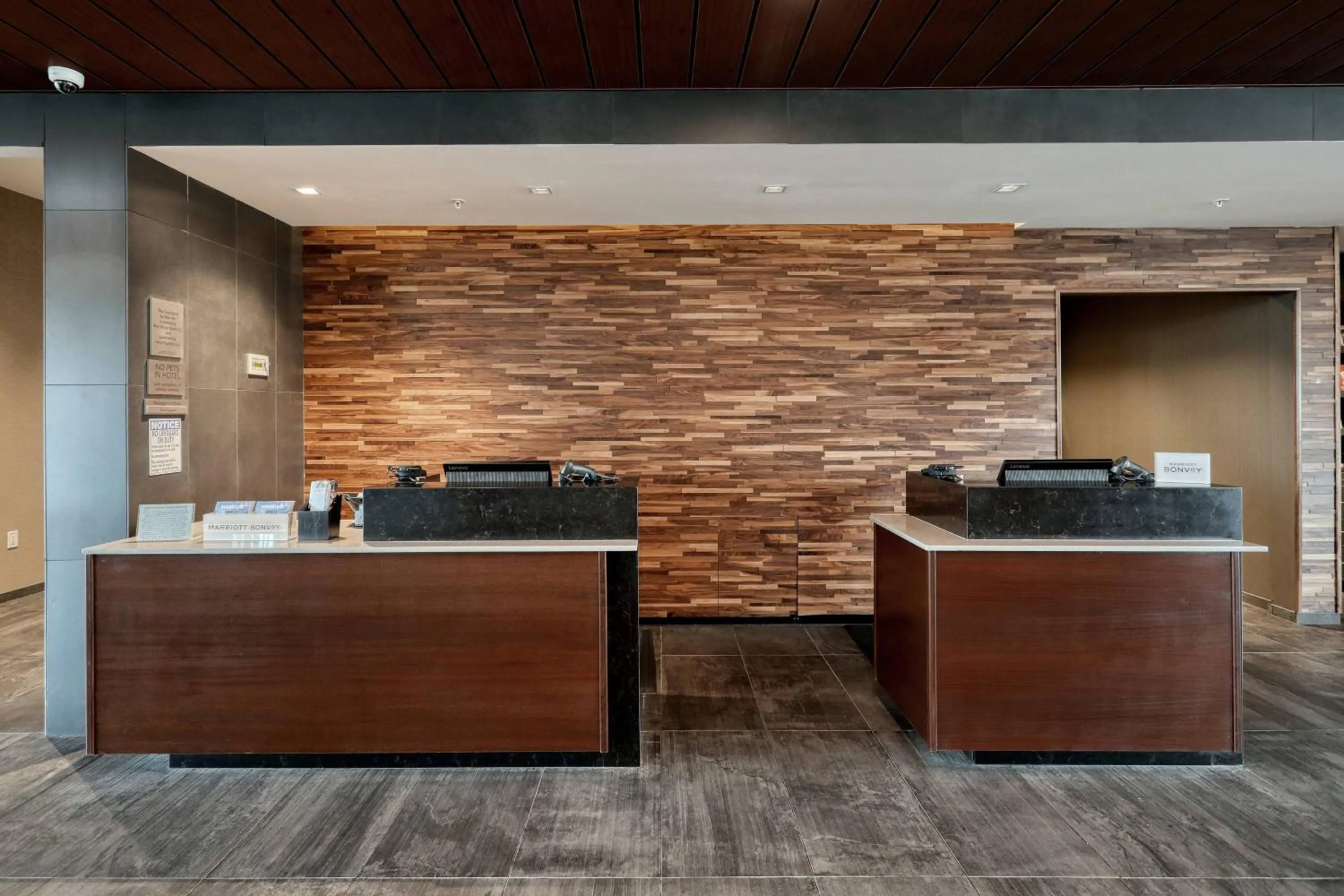Lobby or reception in Courtyard by Marriott North Brunswick