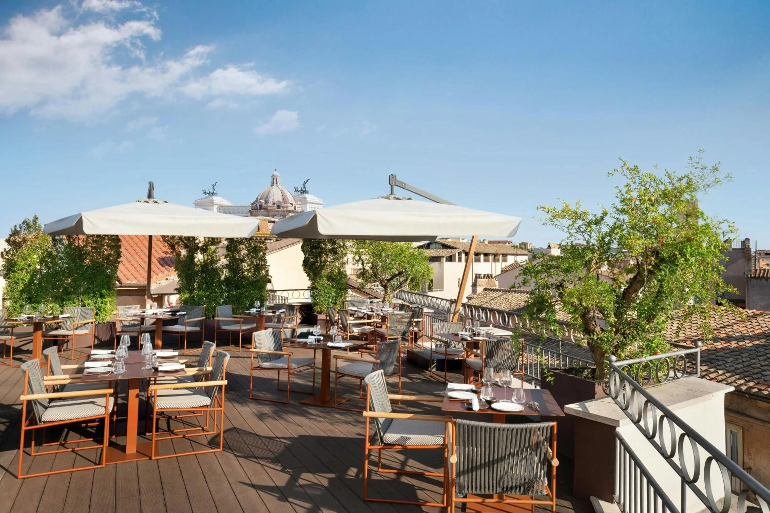 Restaurant/places to eat in The Pantheon Iconic Rome Hotel, Autograph Collection