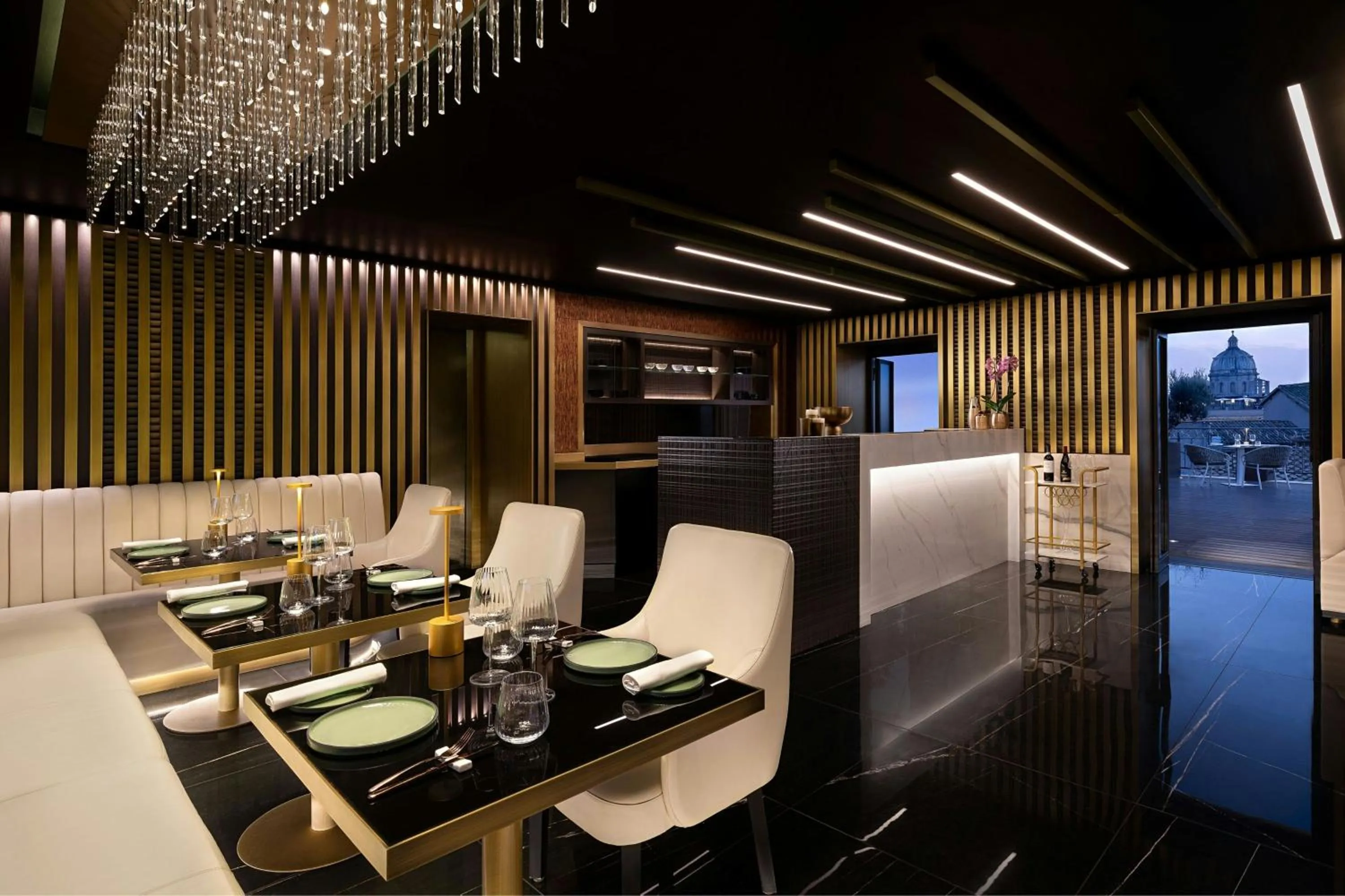 Restaurant/places to eat in The Pantheon Iconic Rome Hotel, Autograph Collection