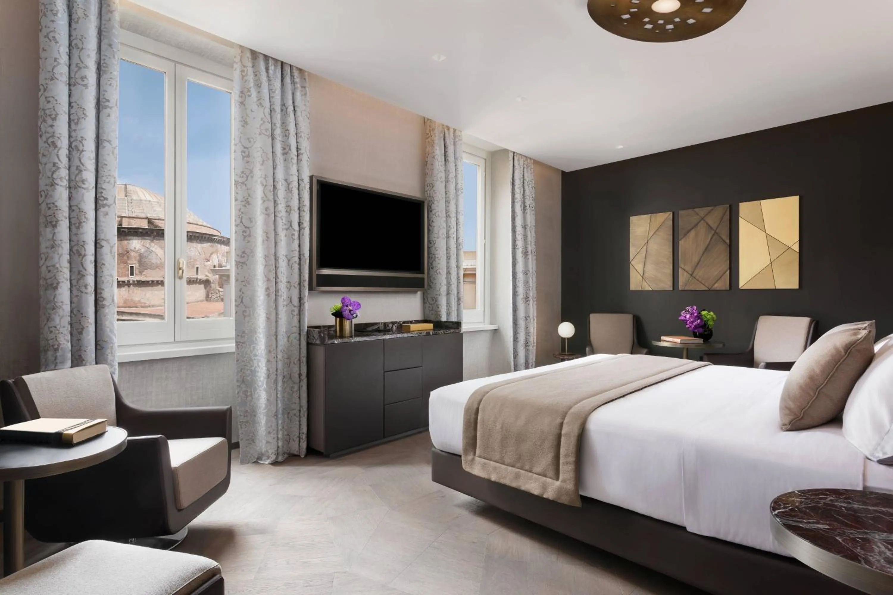 Bedroom, Bed in The Pantheon Iconic Rome Hotel, Autograph Collection