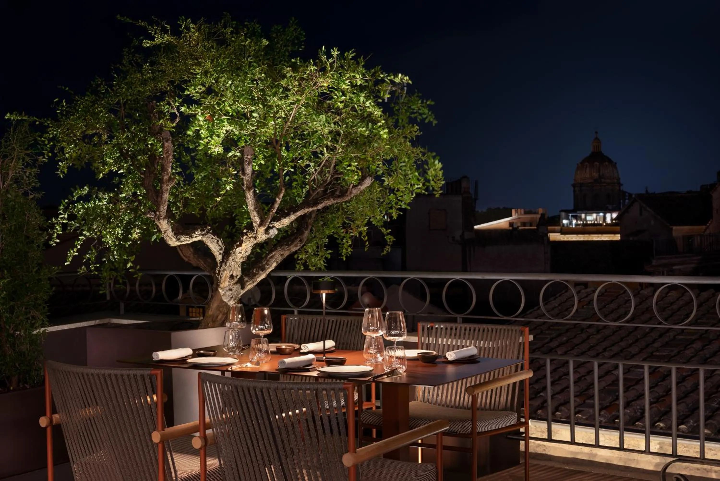 Restaurant/places to eat in The Pantheon Iconic Rome Hotel, Autograph Collection