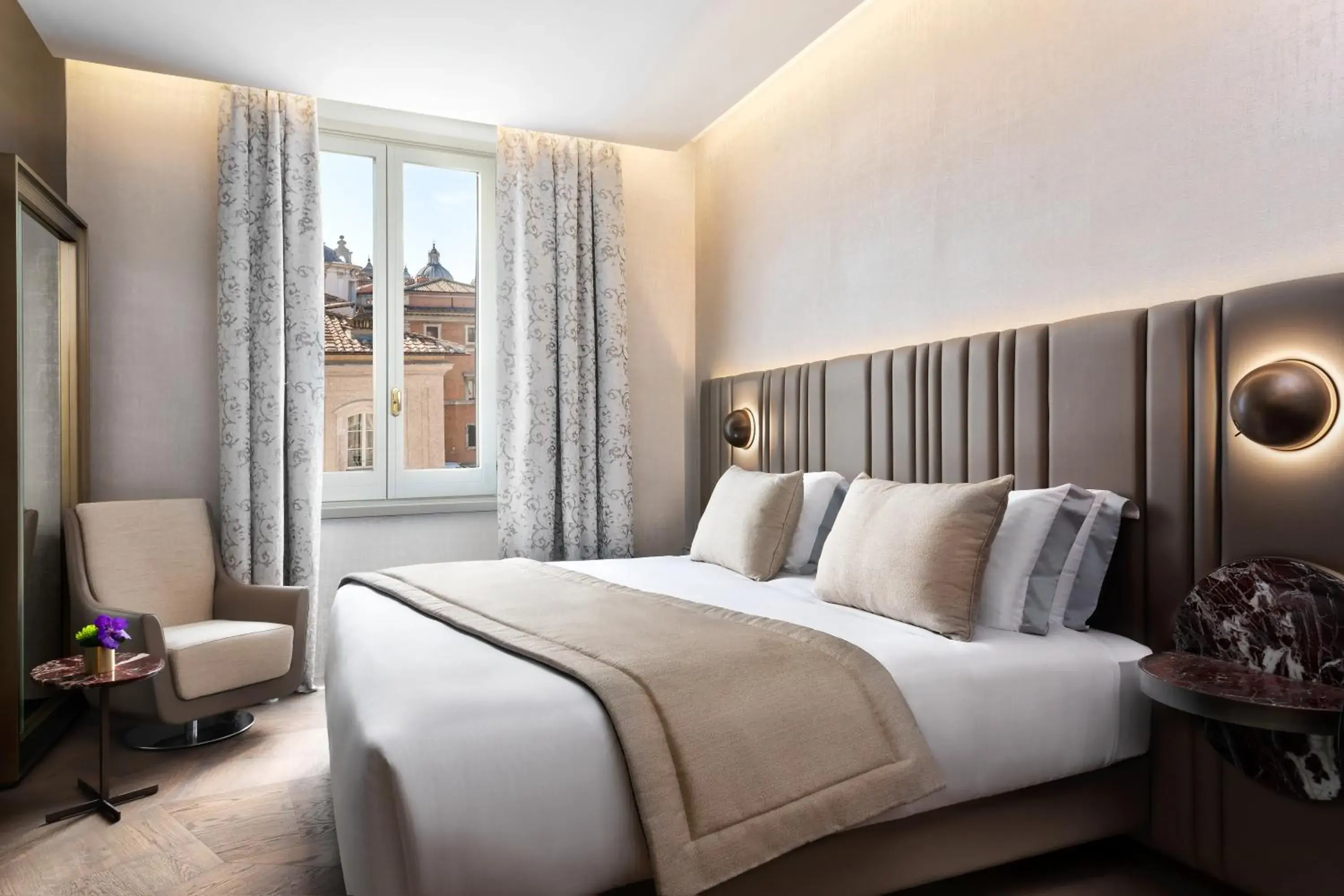 Junior Suite with King Bed in The Pantheon Iconic Rome Hotel, Autograph Collection Junior Suite with King Bed in The Pantheon Iconic Rome Hotel, Autograph Collection