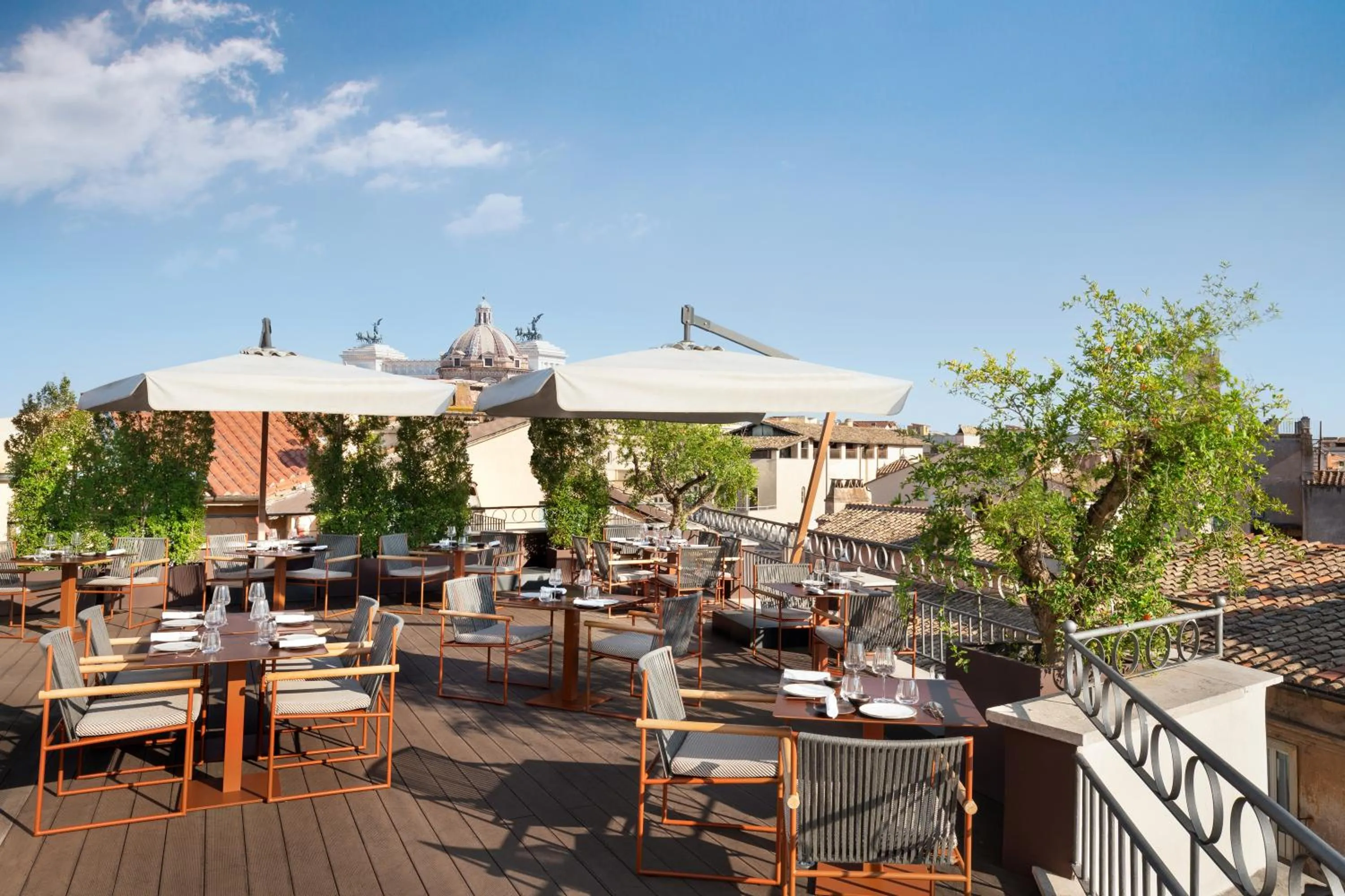 Restaurant/places to eat in The Pantheon Iconic Rome Hotel, Autograph Collection