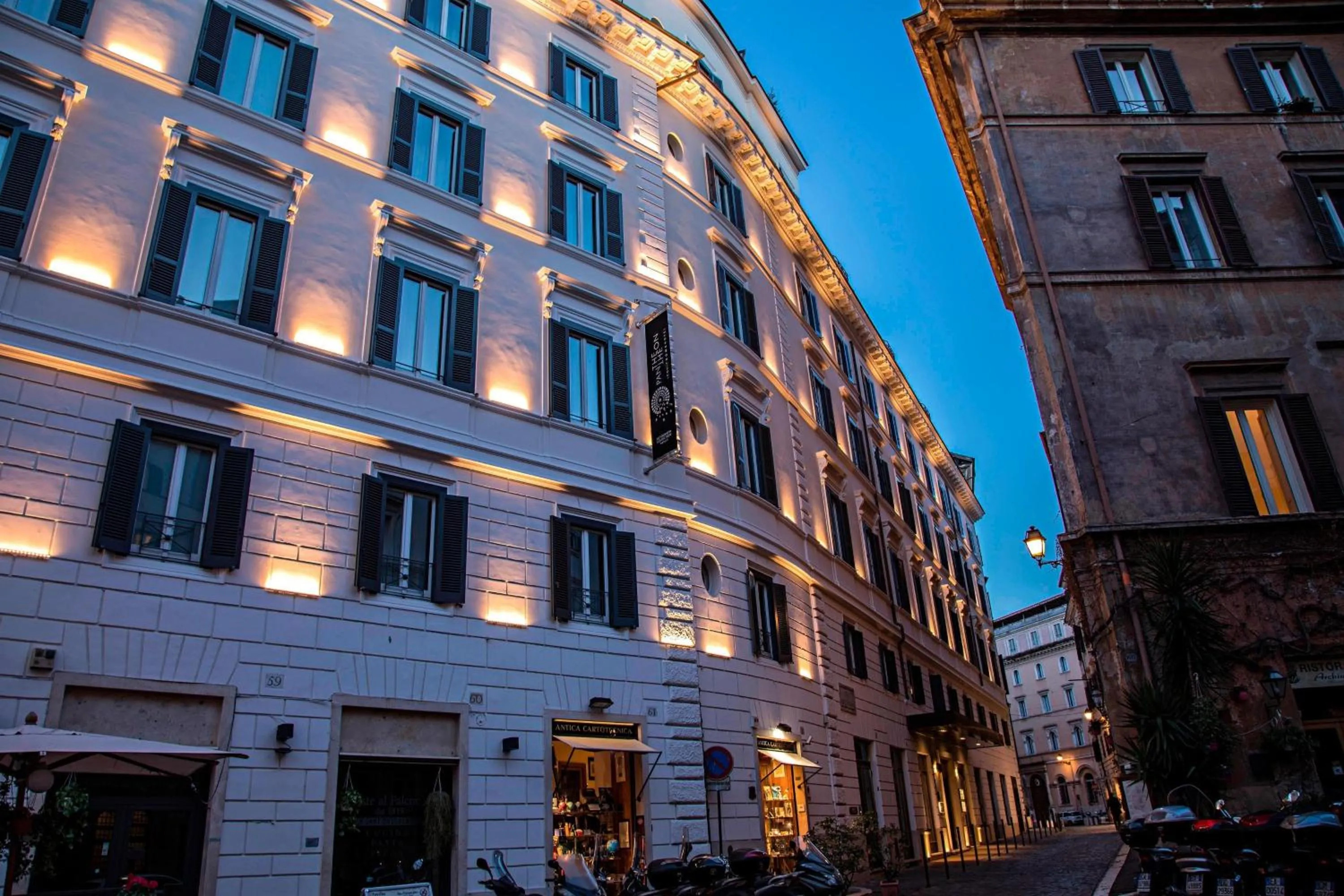 Property building in The Pantheon Iconic Rome Hotel, Autograph Collection