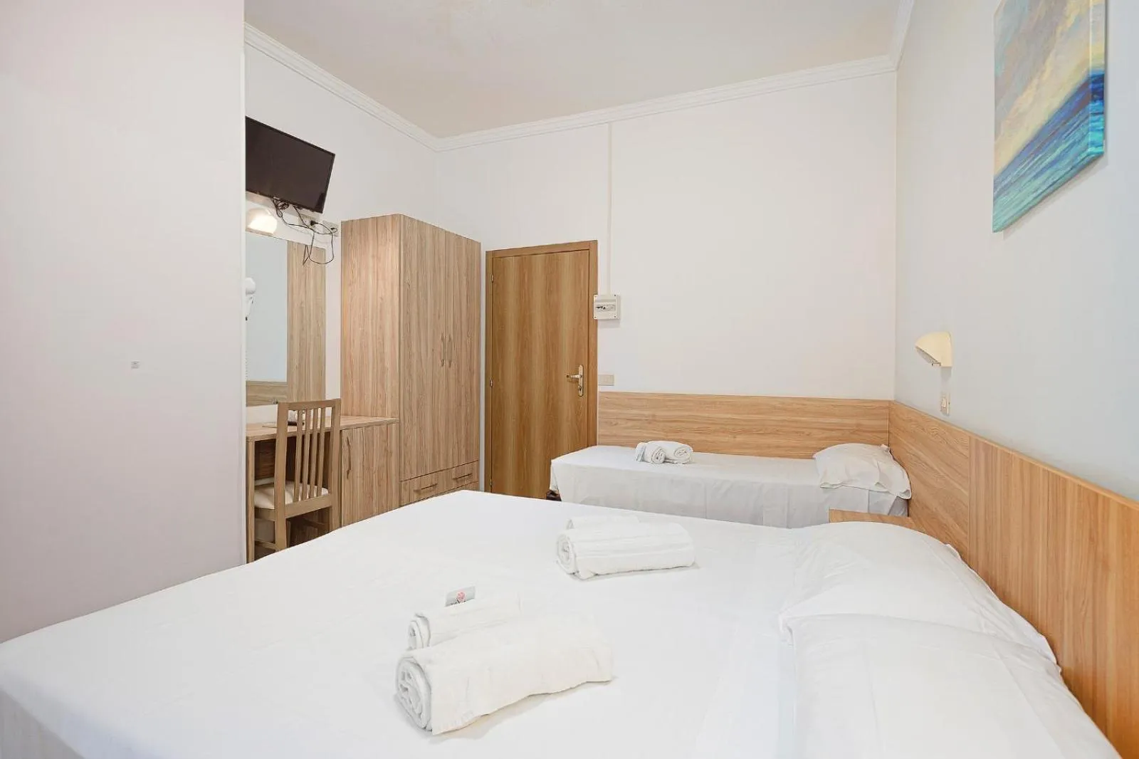 Bedroom, Bed in Hotel Blue Ribbon