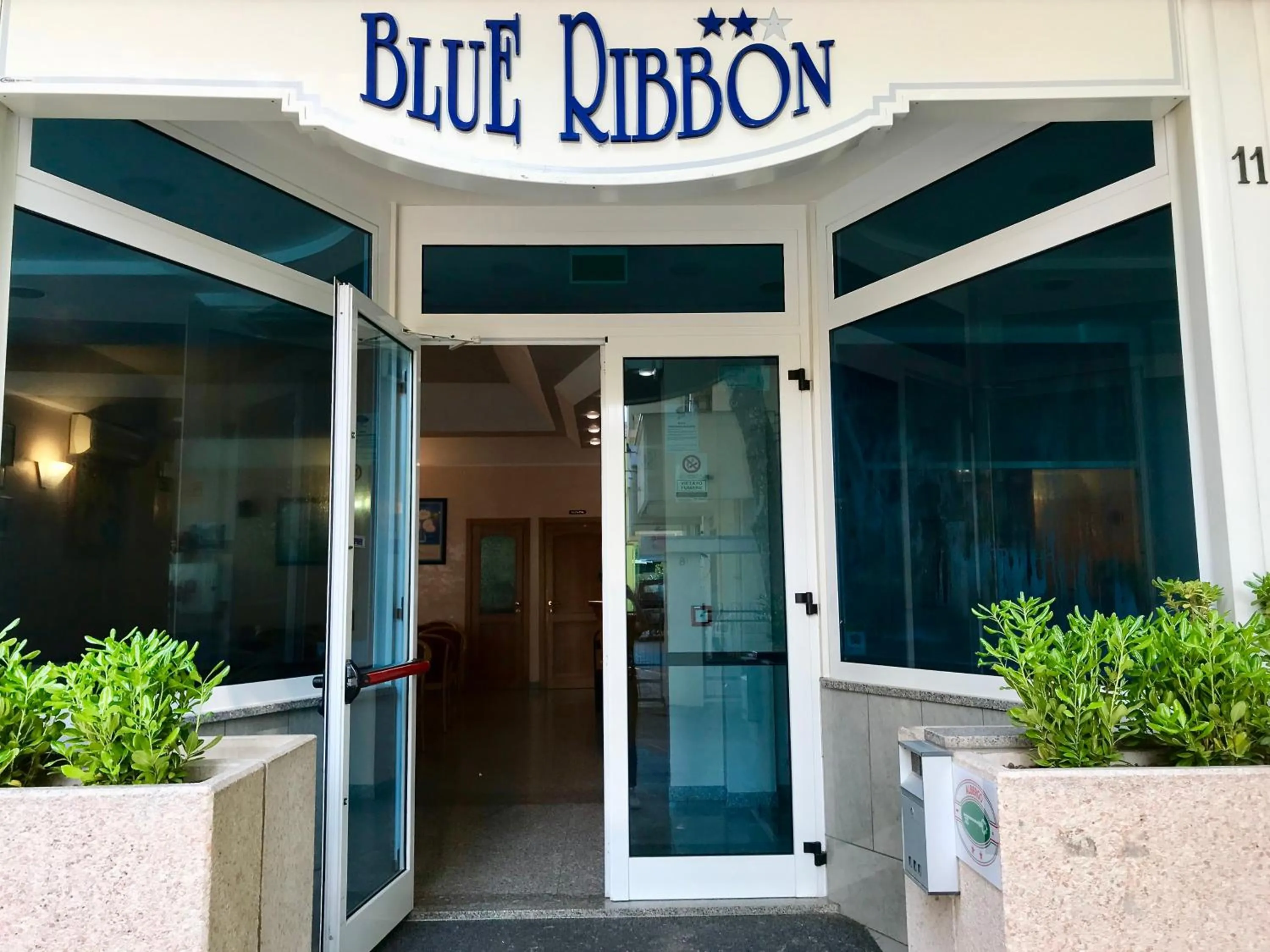 Facade/entrance in Hotel Blue Ribbon