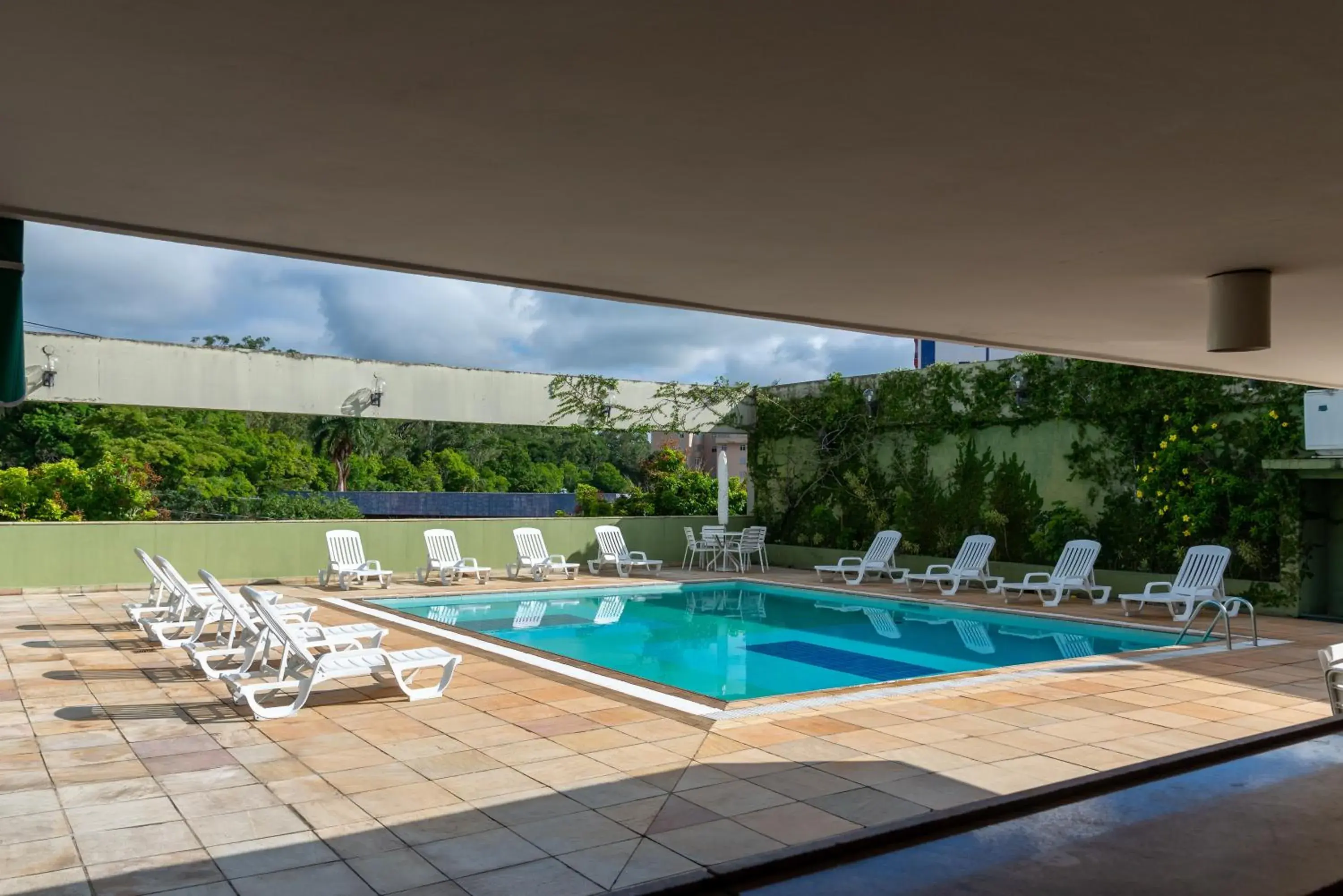 Swimming pool in VOA Hotel União Swimming pool in VOA Hotel União