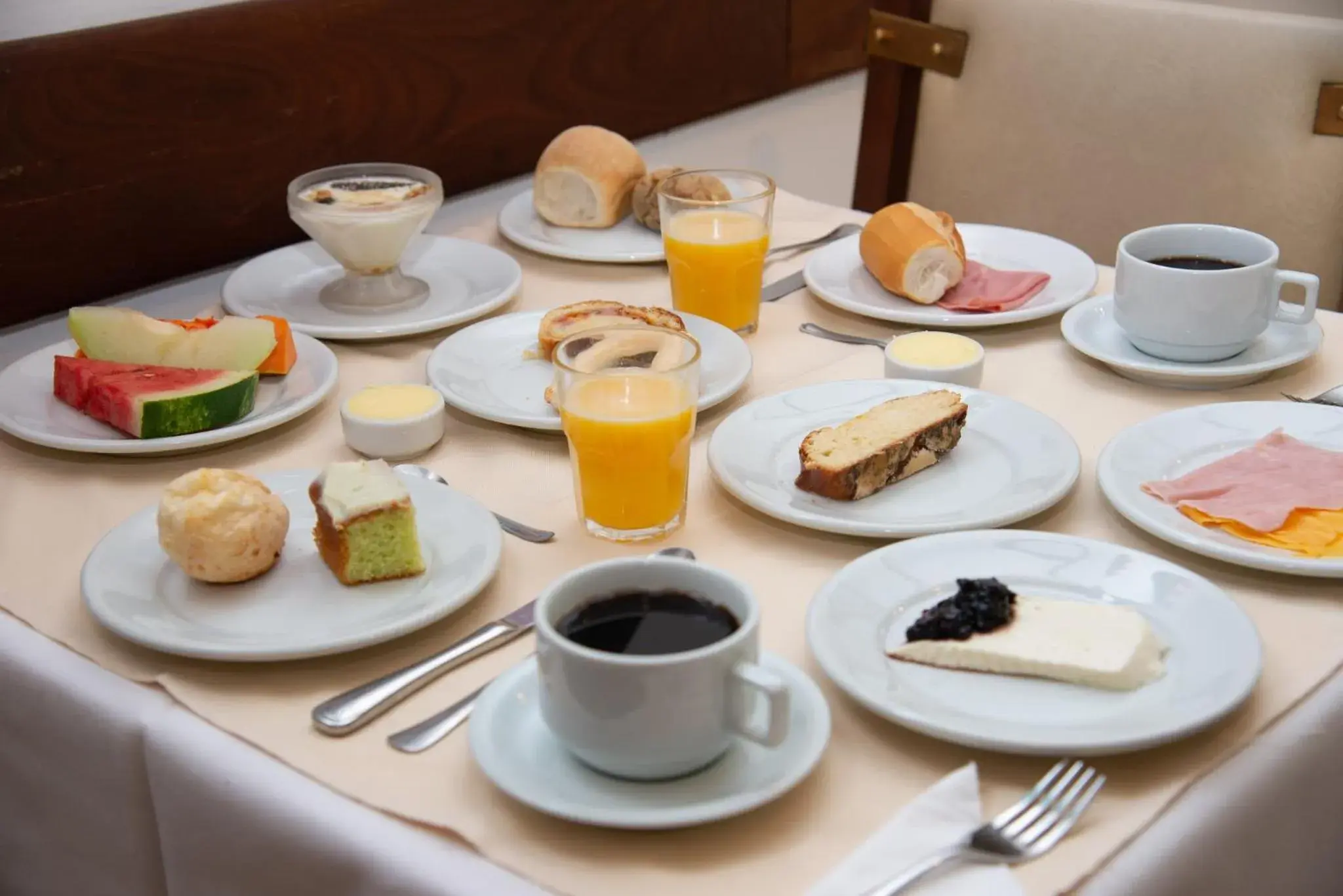 Breakfast in VOA Hotel União Breakfast in VOA Hotel União