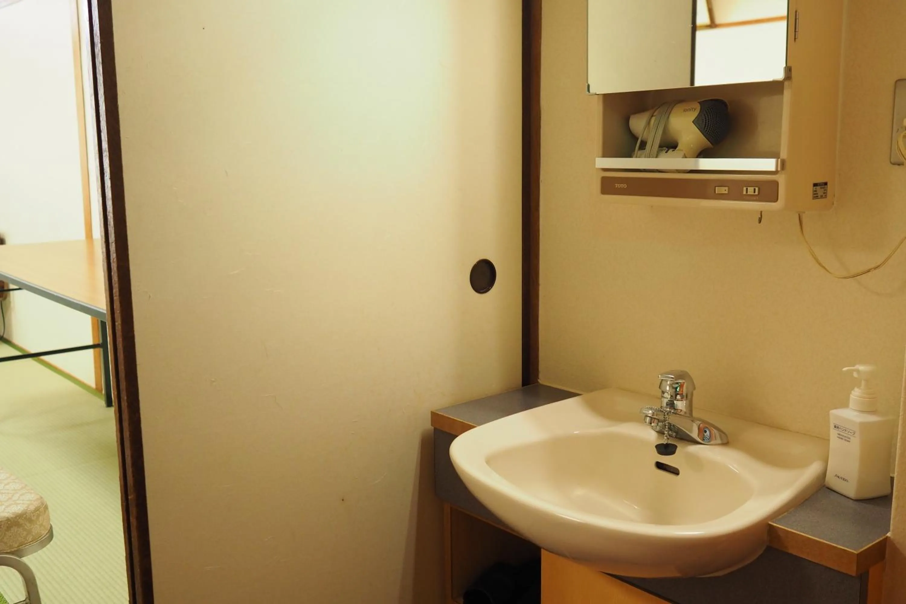 Photo of the whole room in Kokuminshukusha Shodoshima