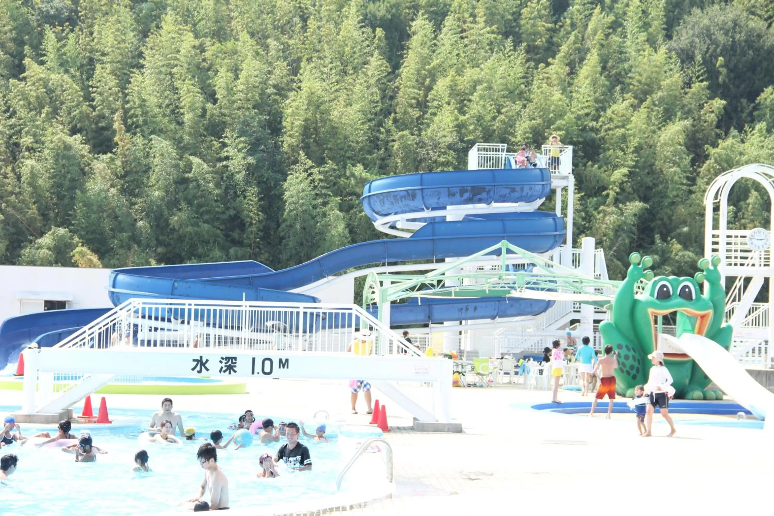Swimming pool in Kokuminshukusha Shodoshima