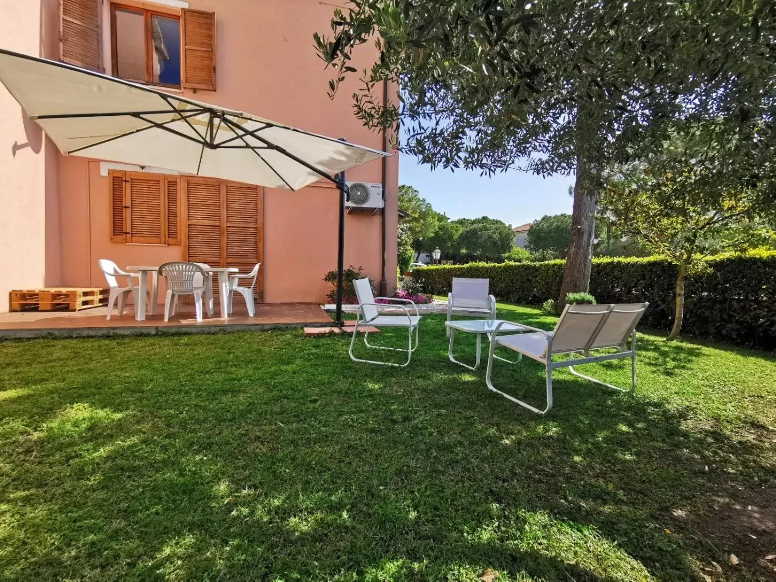 N172 - Numana, meraviglioso trilocale con giardino N172 - Numana, meraviglioso trilocale con giardino