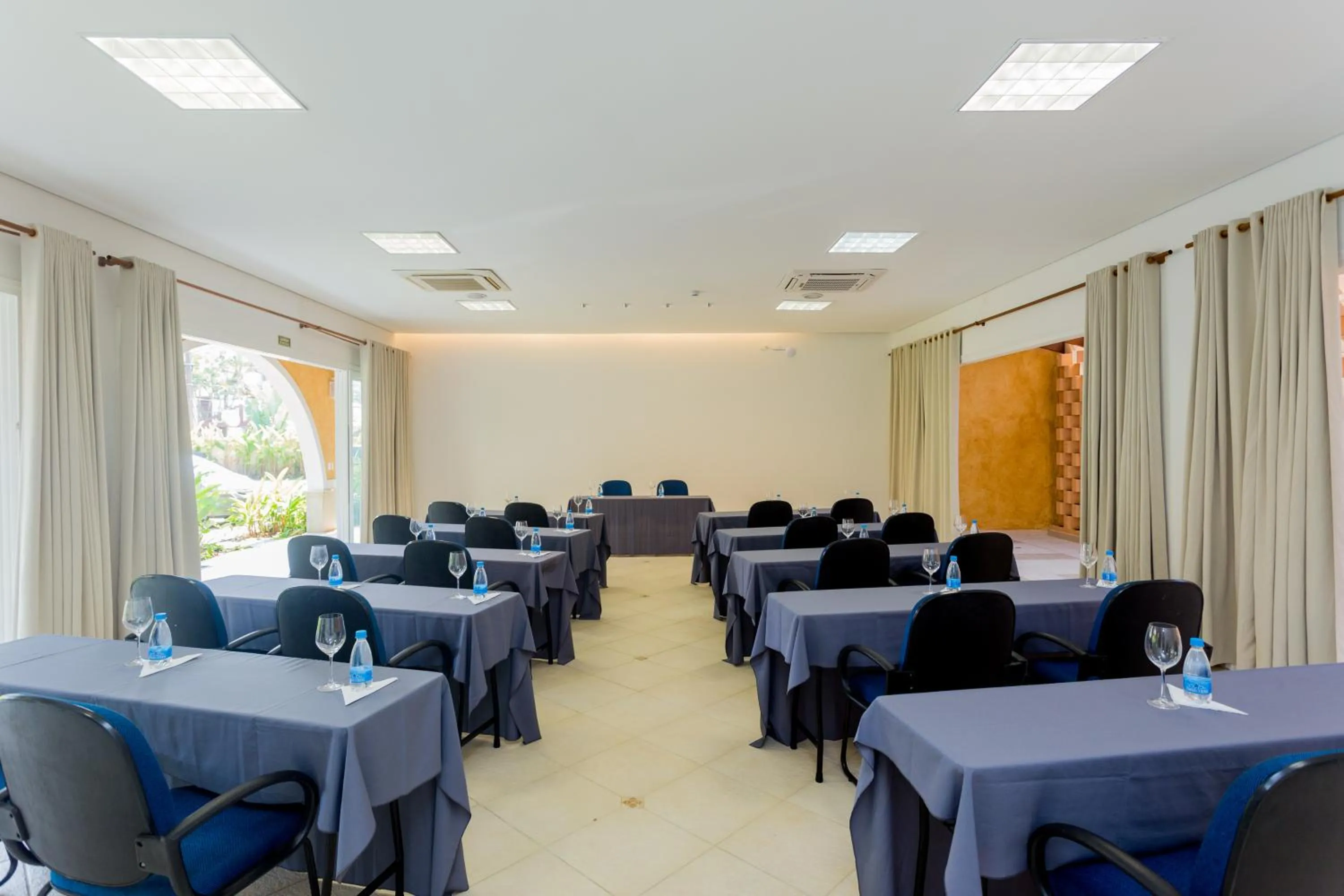 Meeting/conference room in Beach Hotel Cambury