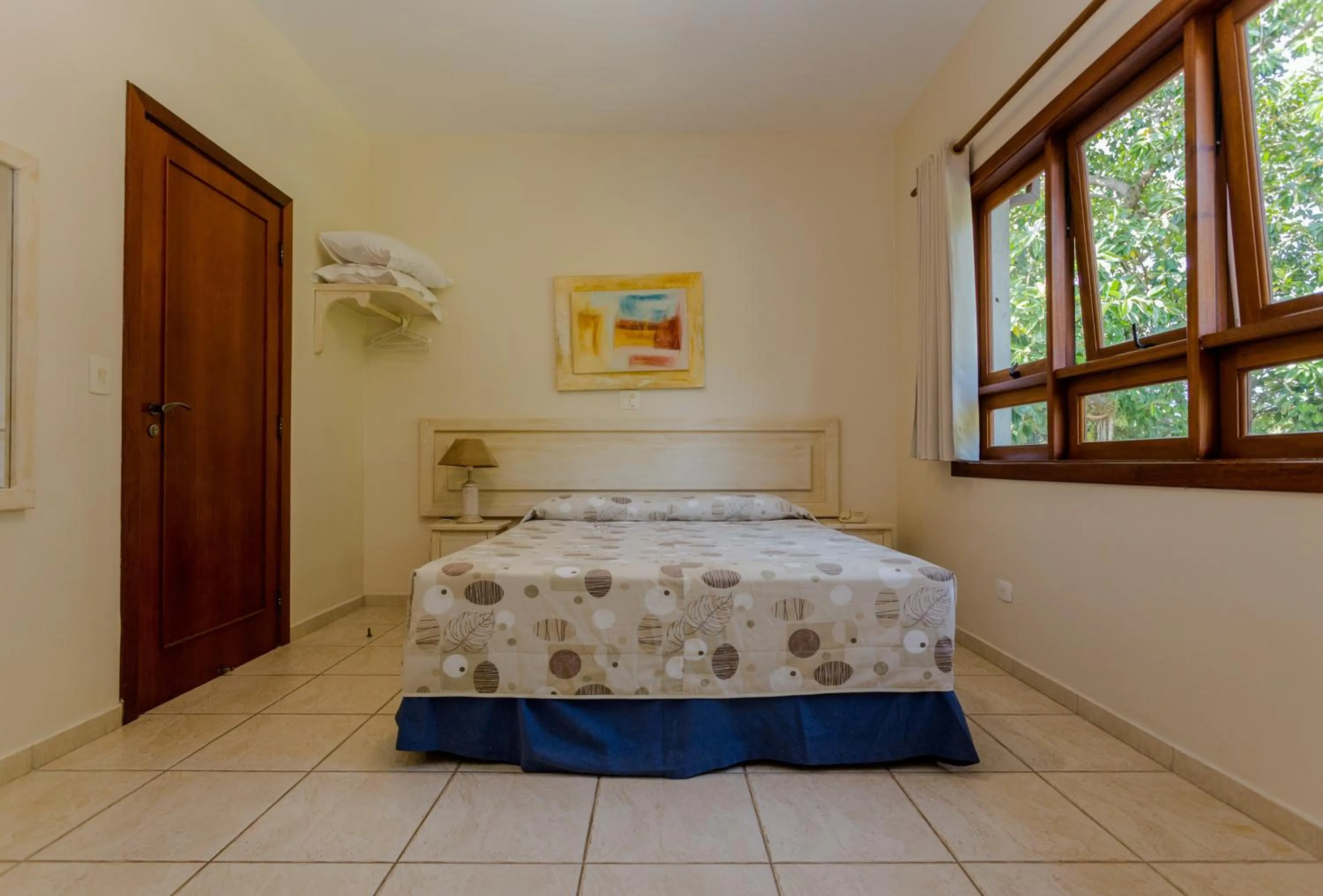 Bedroom, Bed in Beach Hotel Cambury