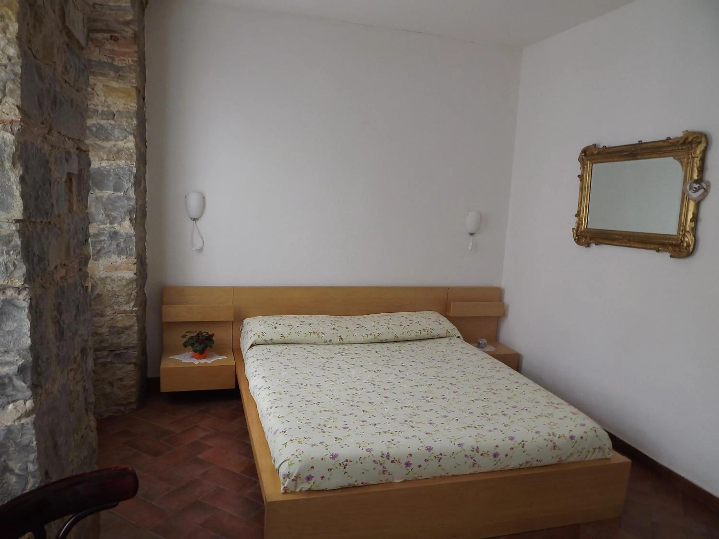 Decorative detail, Bed in B&B Gens Julia