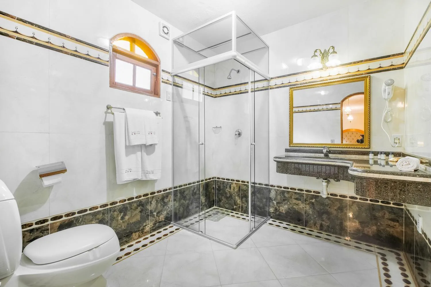 Bathroom in Estalagem Spiller