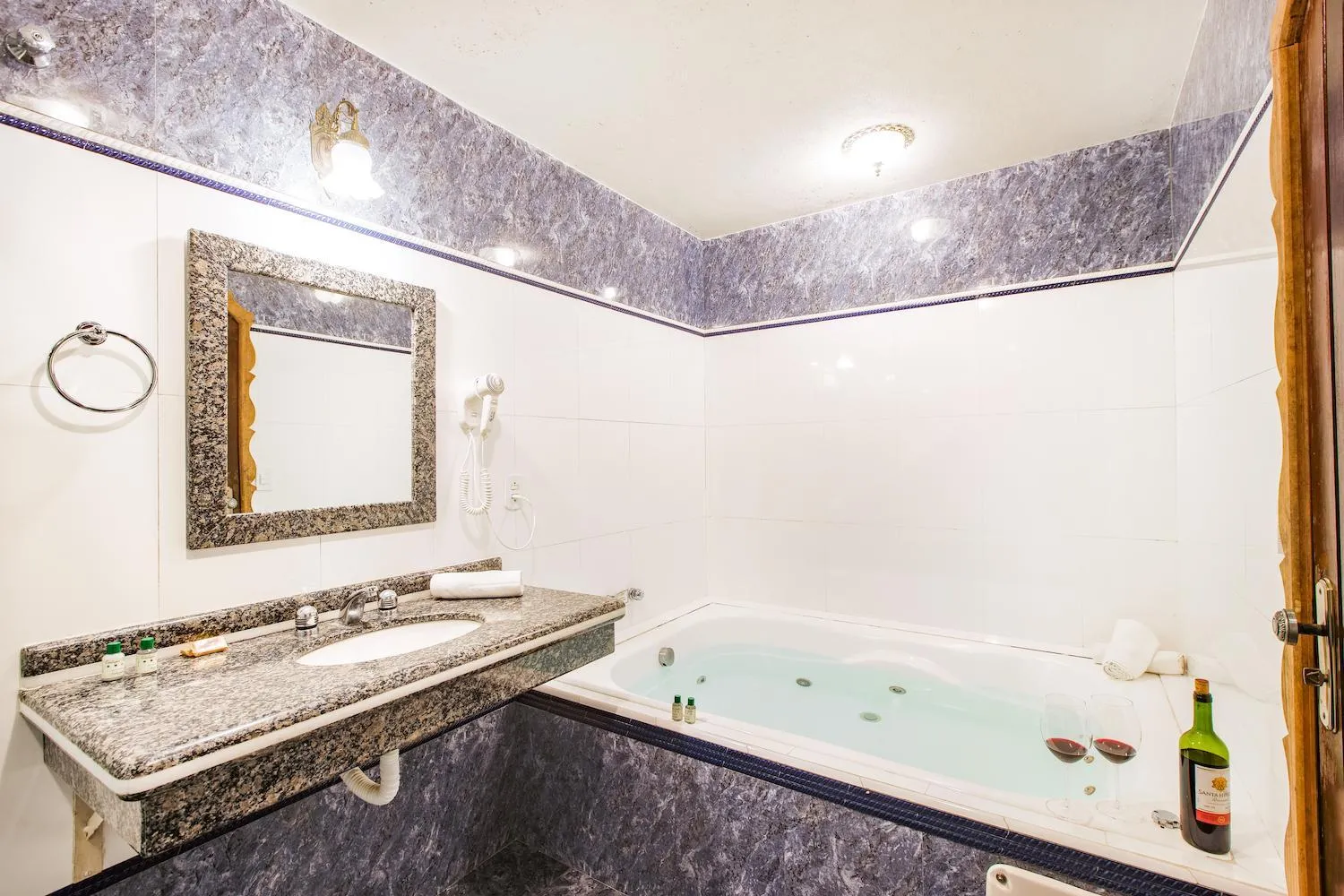 Bath in Estalagem Spiller