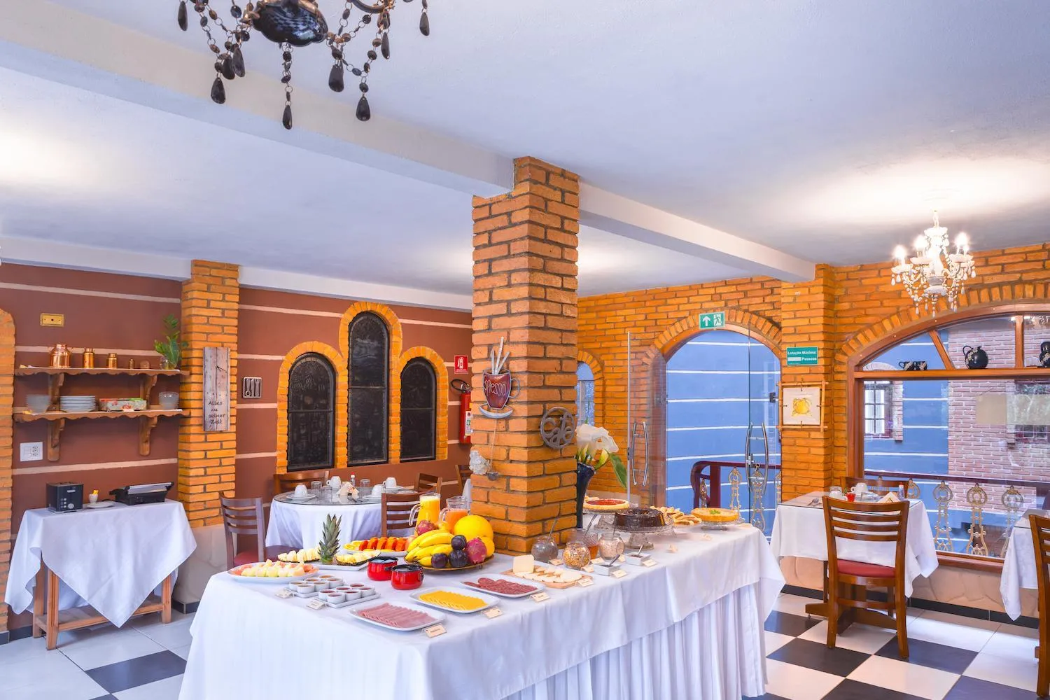 Breakfast in Estalagem Spiller
