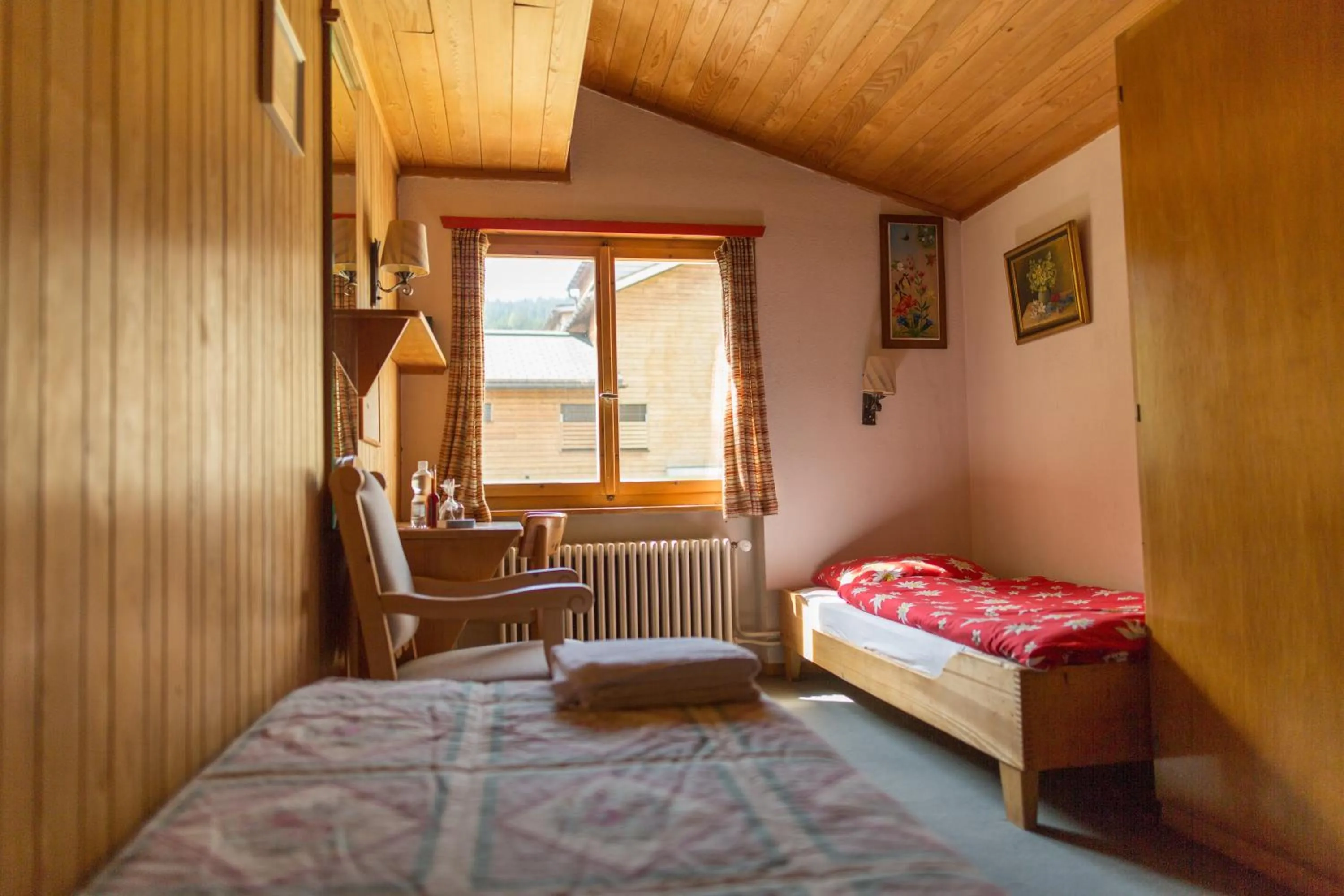 Bed in Chesa Selfranga