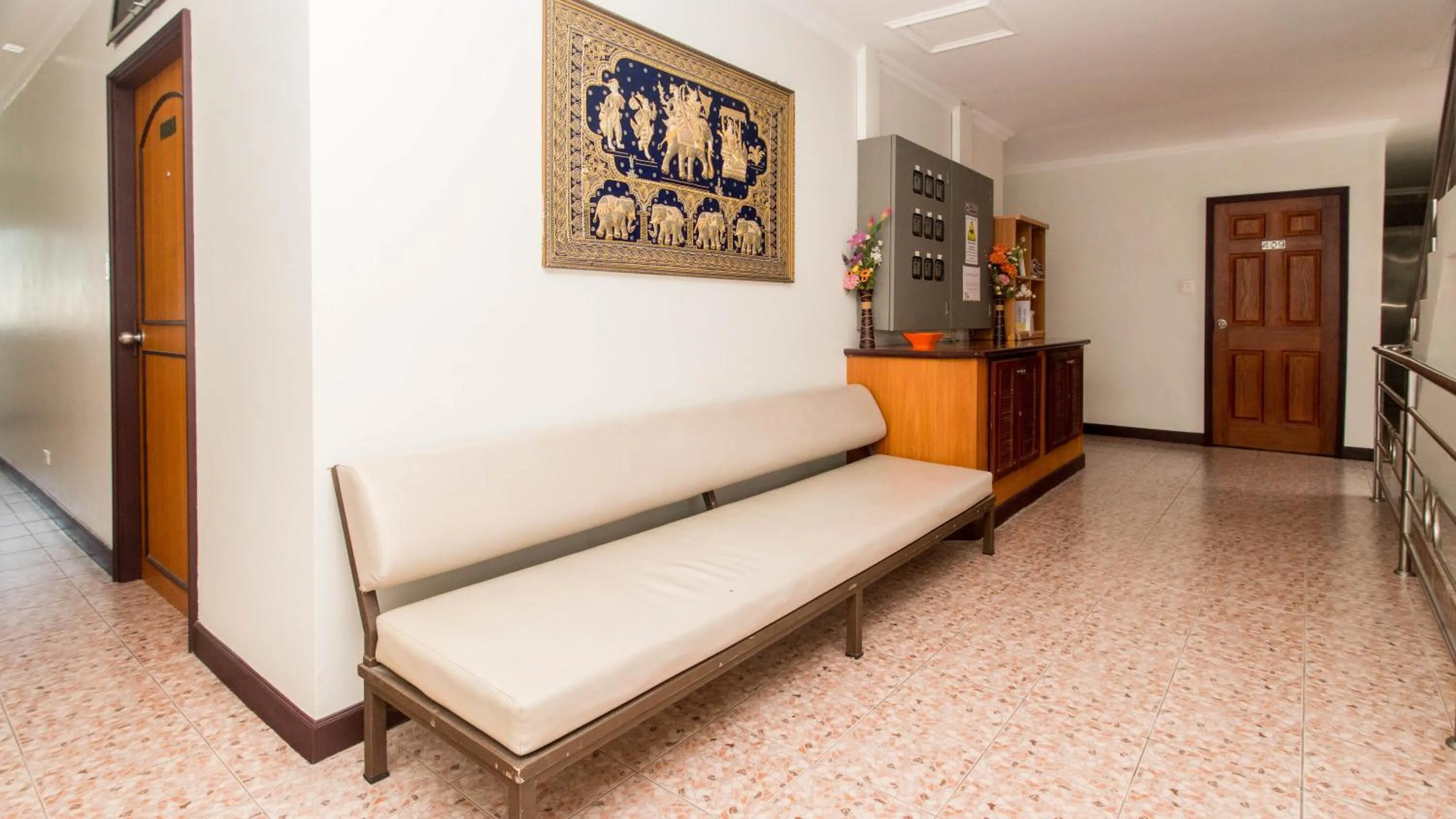 Living room in DJ House ดีเจ เฮ้าท์ป่าตอง