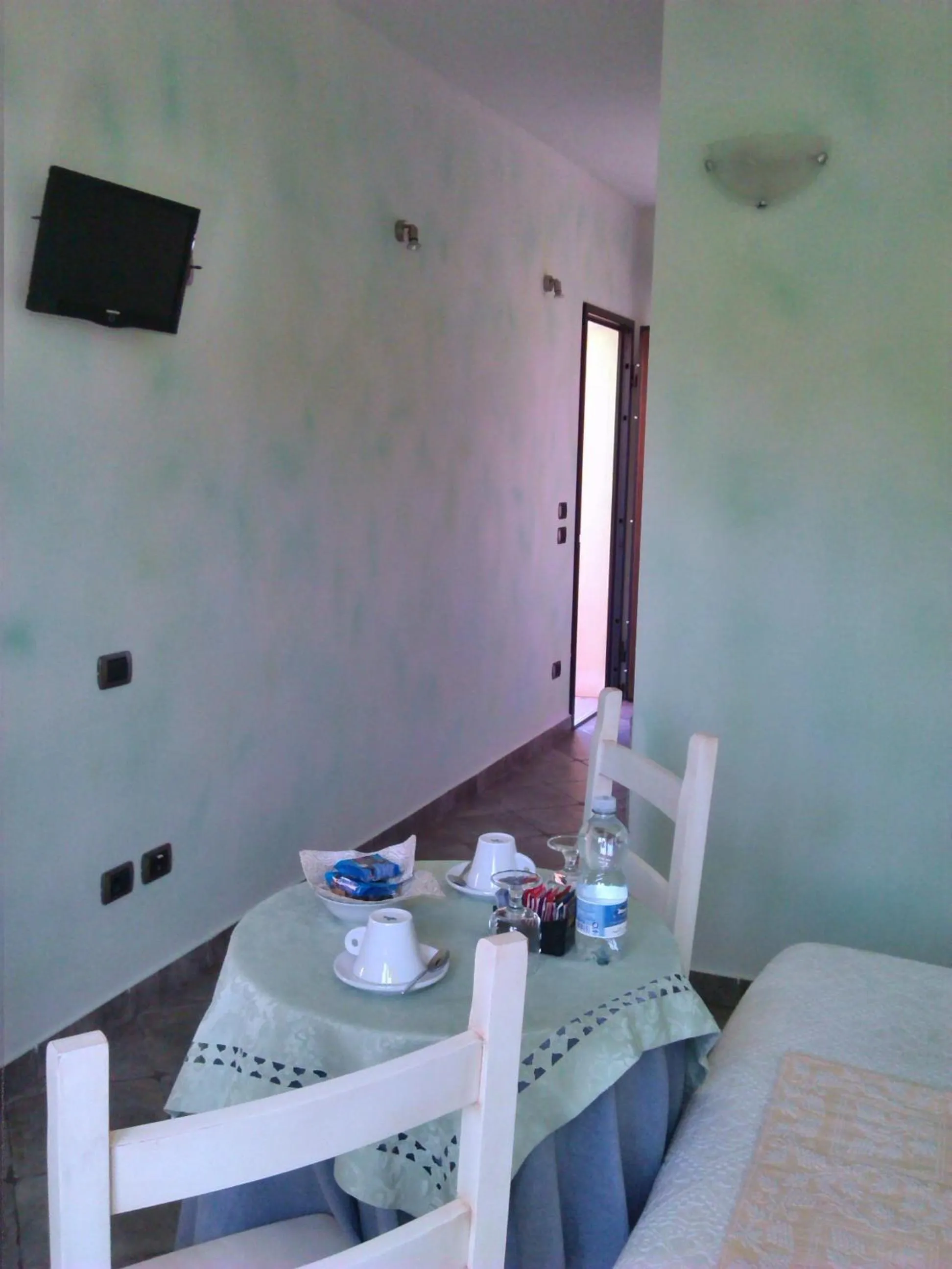 Coffee/tea facilities, Bed in Hotel Sa Cralla Villasimius