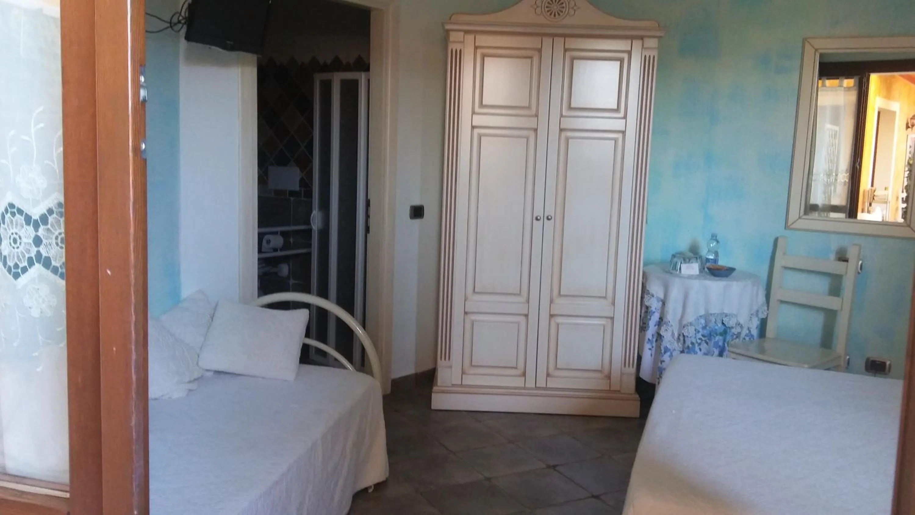 Photo of the whole room, Bed in Hotel Sa Cralla Villasimius