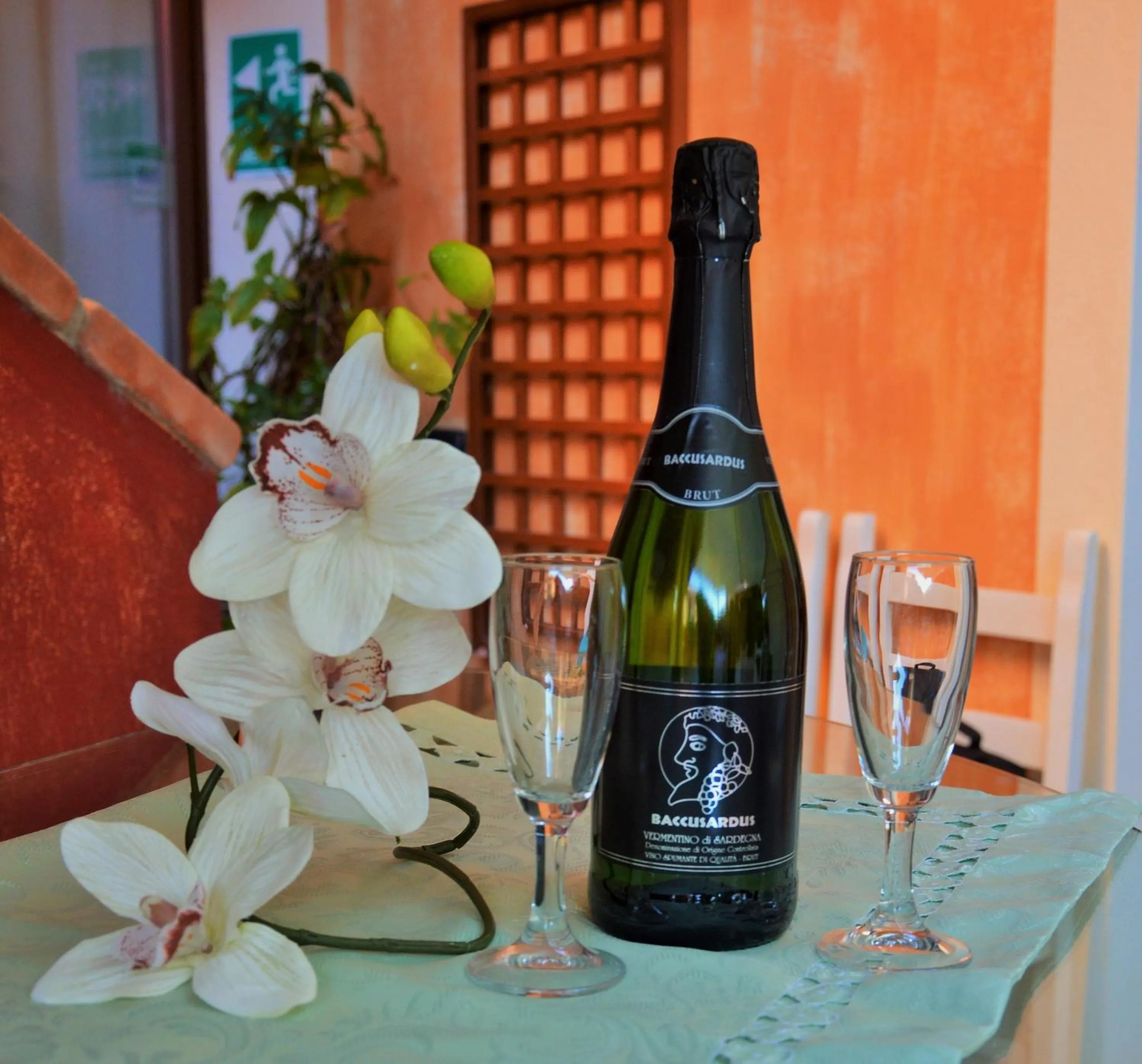 Communal lounge/ TV room in Hotel Sa Cralla Villasimius