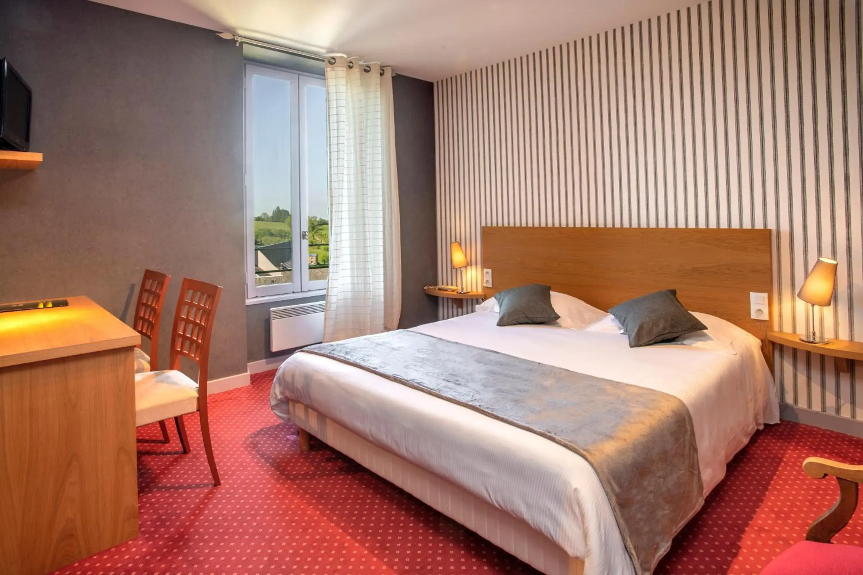 Comfort Double Room in Logis Hôtel Restaurant Gilles Moreau Laguiole Comfort Double Room in Logis Hôtel Restaurant Gilles Moreau Laguiole