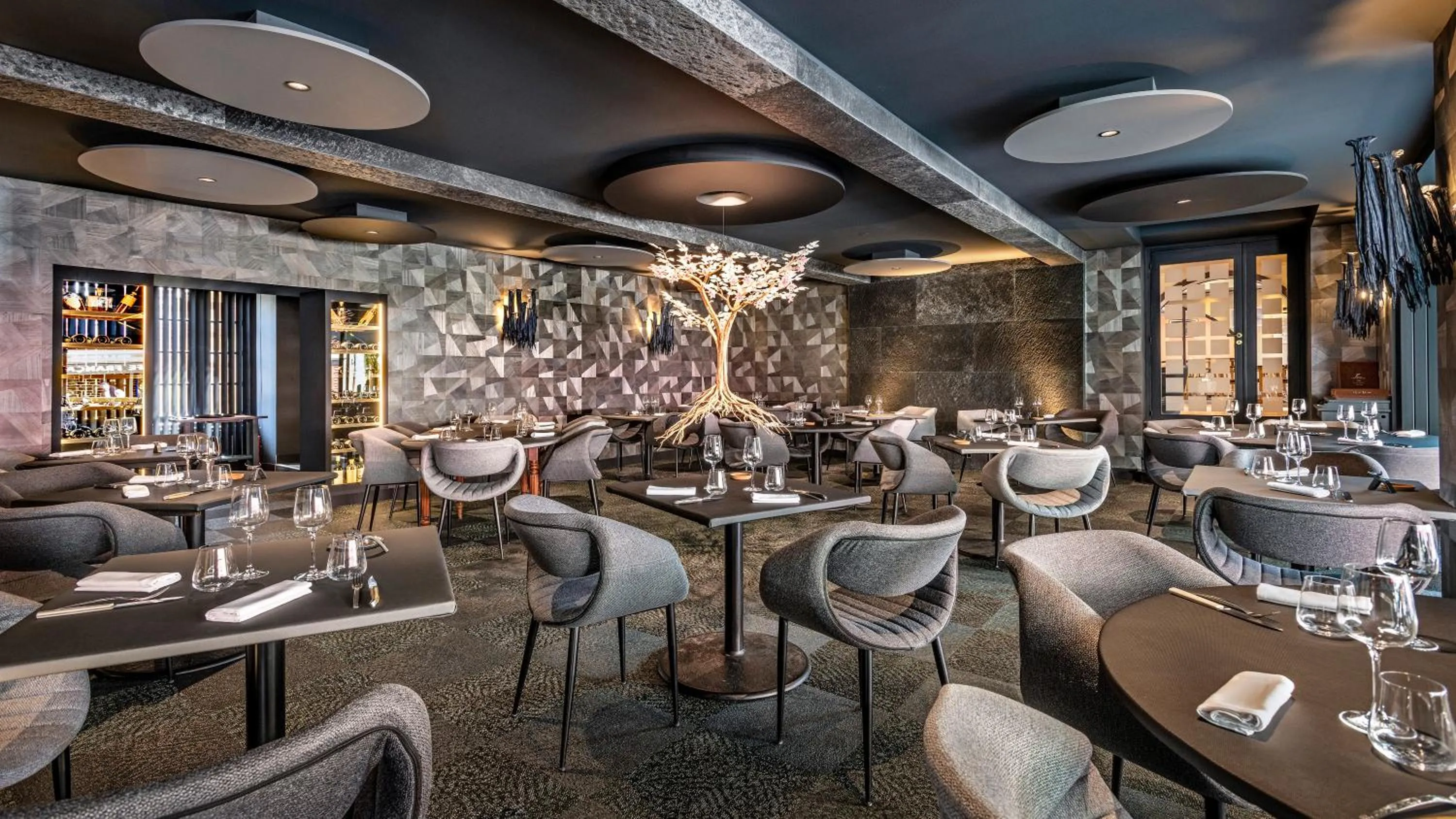 Restaurant/places to eat in Logis Hôtel Restaurant Gilles Moreau Laguiole