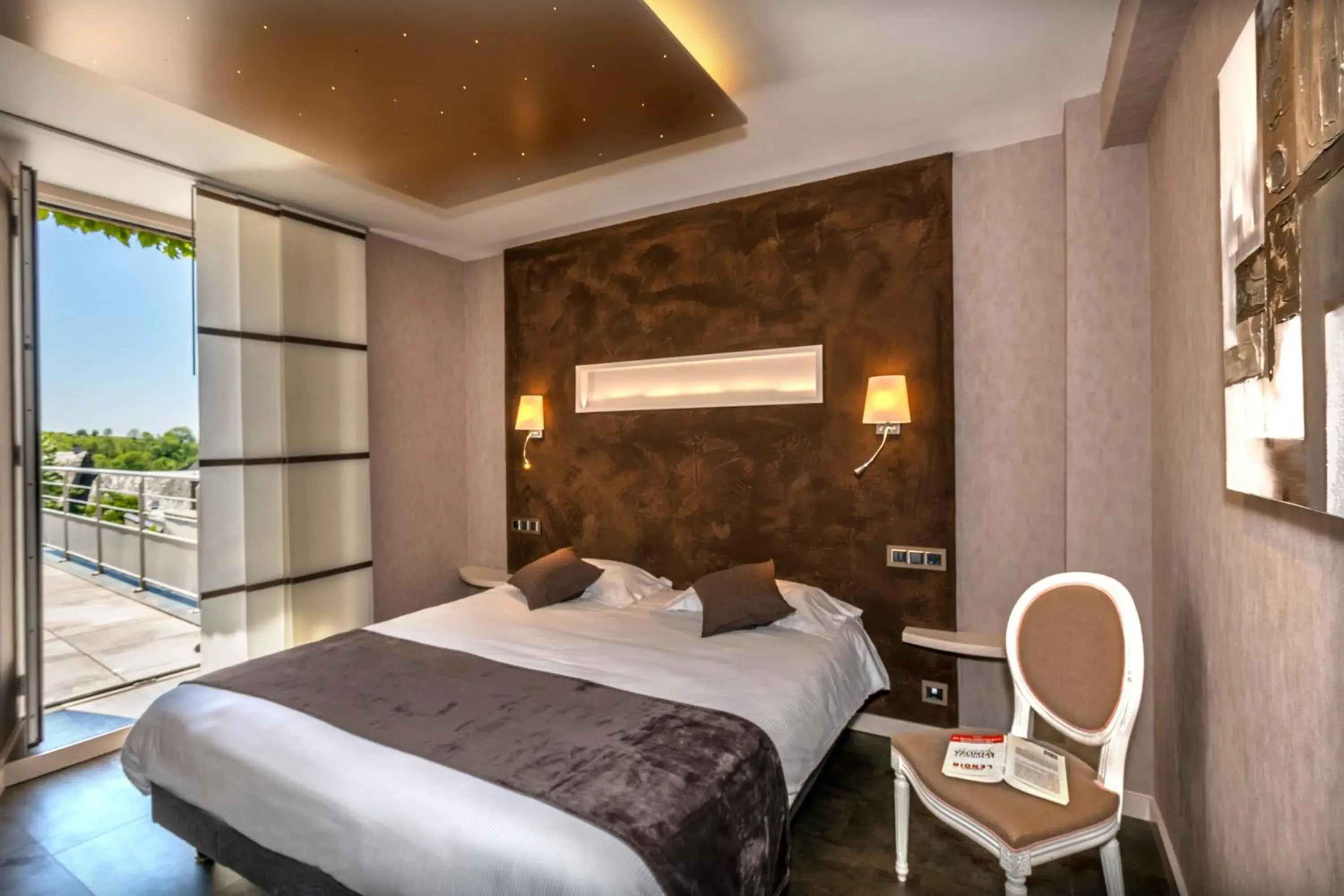 Superior Double Room in Logis Hôtel Restaurant Gilles Moreau Laguiole Superior Double Room in Logis Hôtel Restaurant Gilles Moreau Laguiole