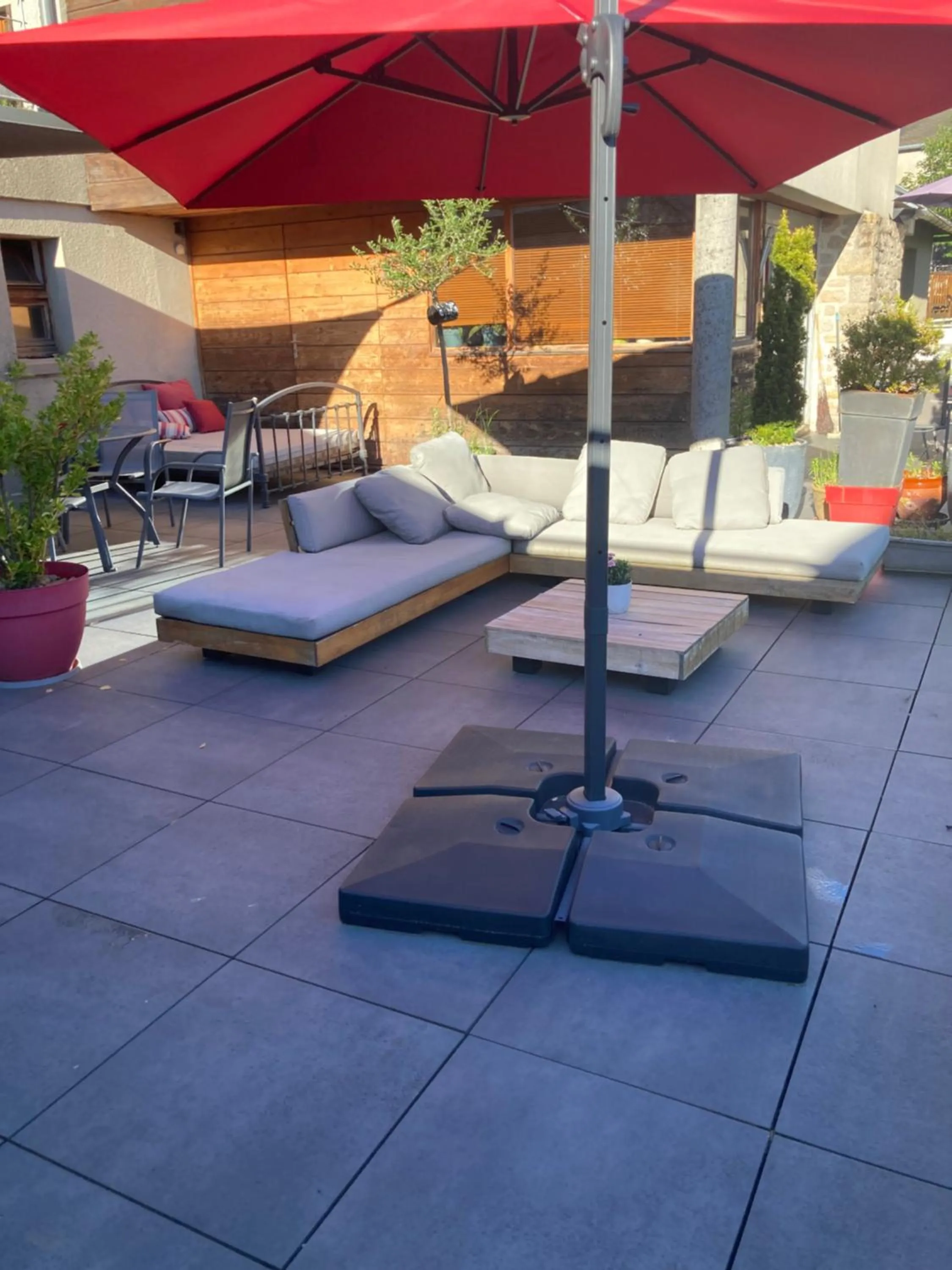 Patio in Logis Hôtel Restaurant Gilles Moreau Laguiole