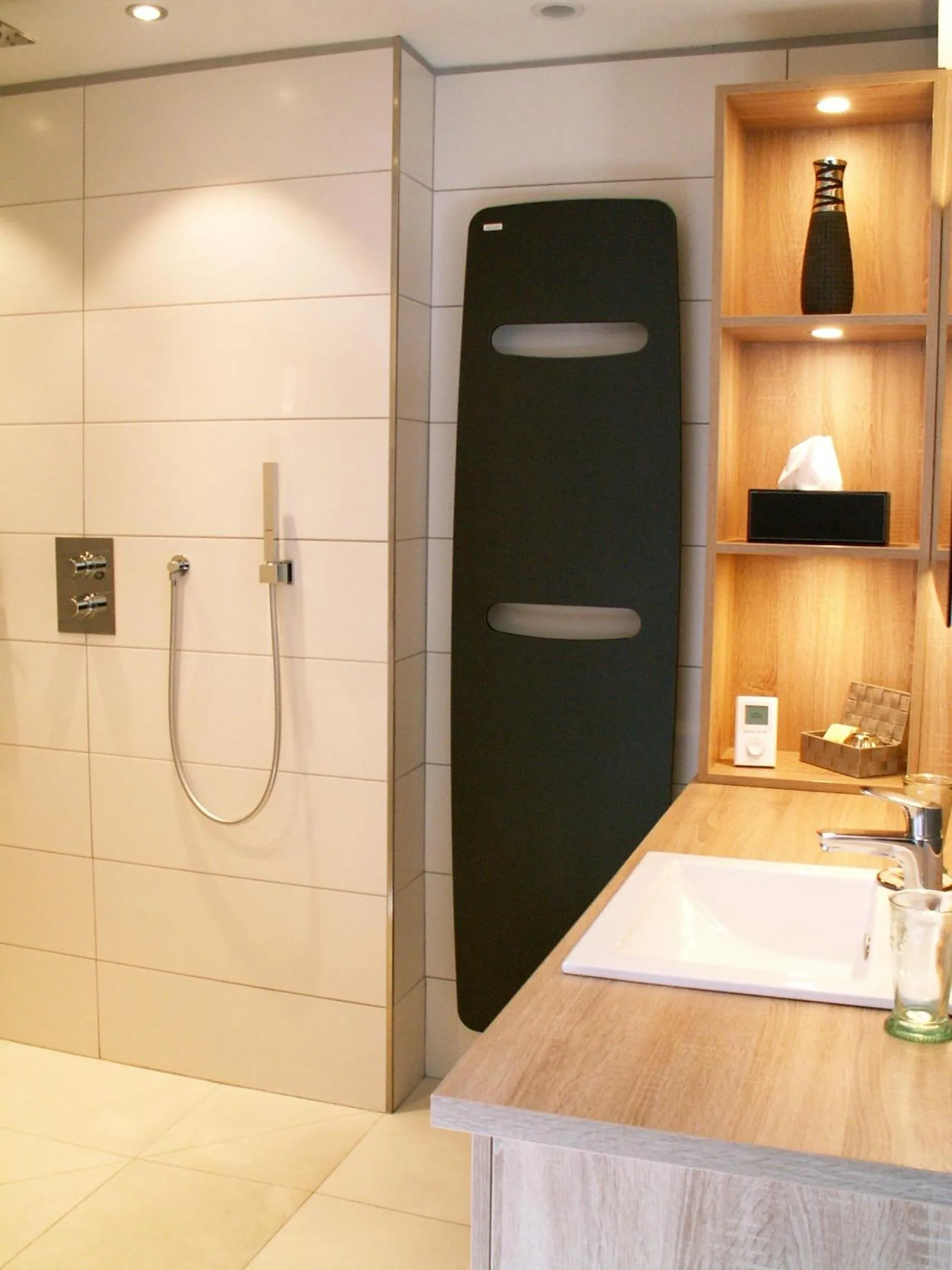 Bathroom in Logis Hôtel Restaurant Gilles Moreau Laguiole