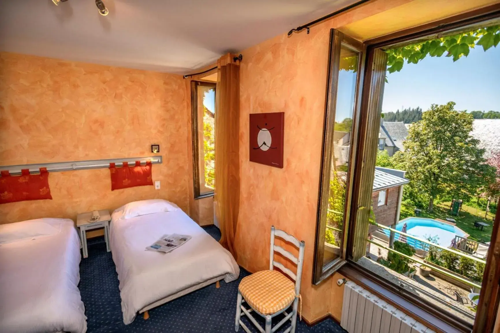 Twin Room with Garden View in Logis Hôtel Restaurant Gilles Moreau Laguiole Twin Room with Garden View in Logis Hôtel Restaurant Gilles Moreau Laguiole