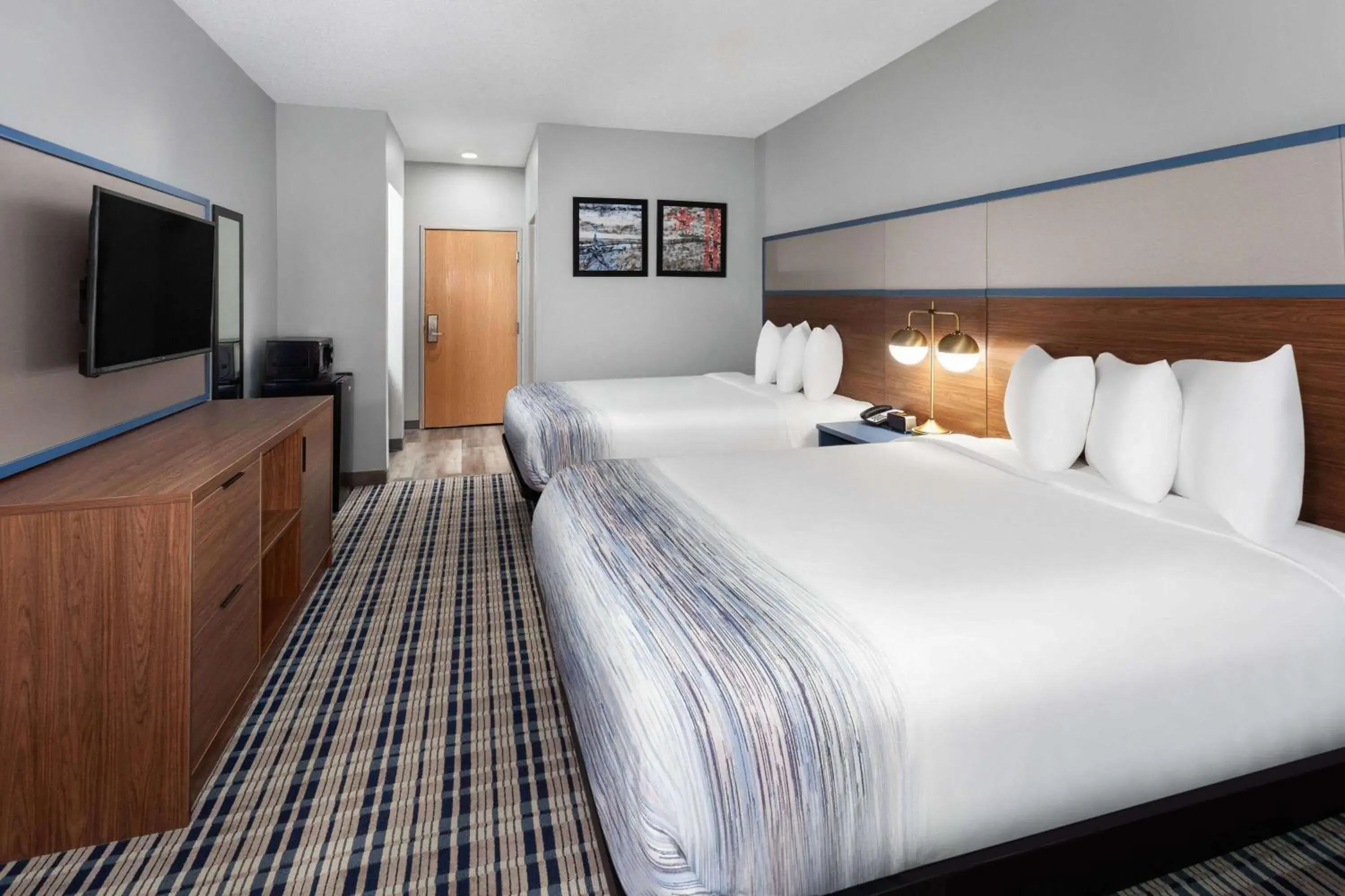 Photo of the whole room, Bed in AmericInn by Wyndham Eagle River Downtown Photo of the whole room, Bed in AmericInn by Wyndham Eagle River Downtown