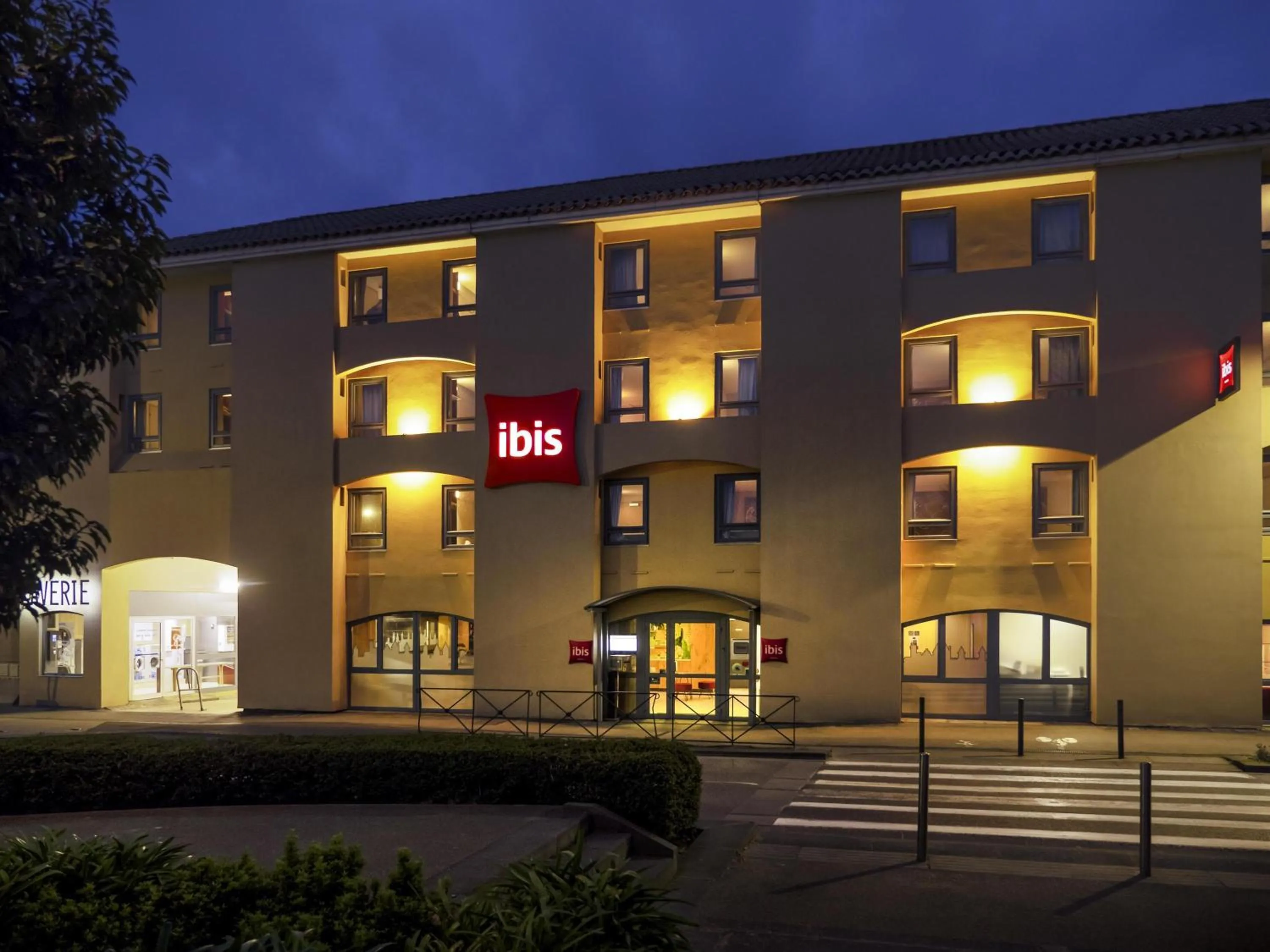 Property building in ibis Carcassonne Centre - La Cité
