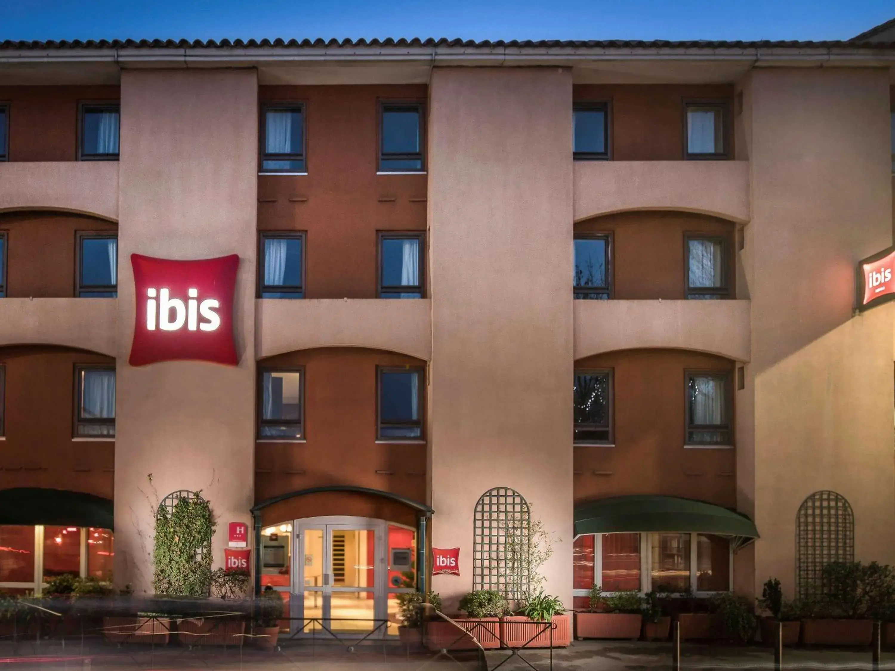 Property building in ibis Carcassonne Centre - La Cité Property building in ibis Carcassonne Centre - La Cité