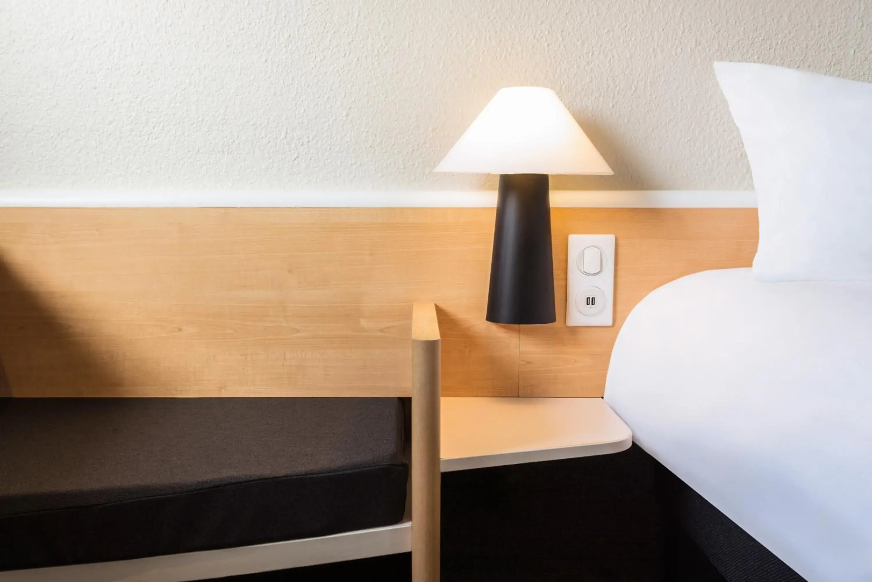 Bed in ibis Carcassonne Centre - La Cité Bed in ibis Carcassonne Centre - La Cité