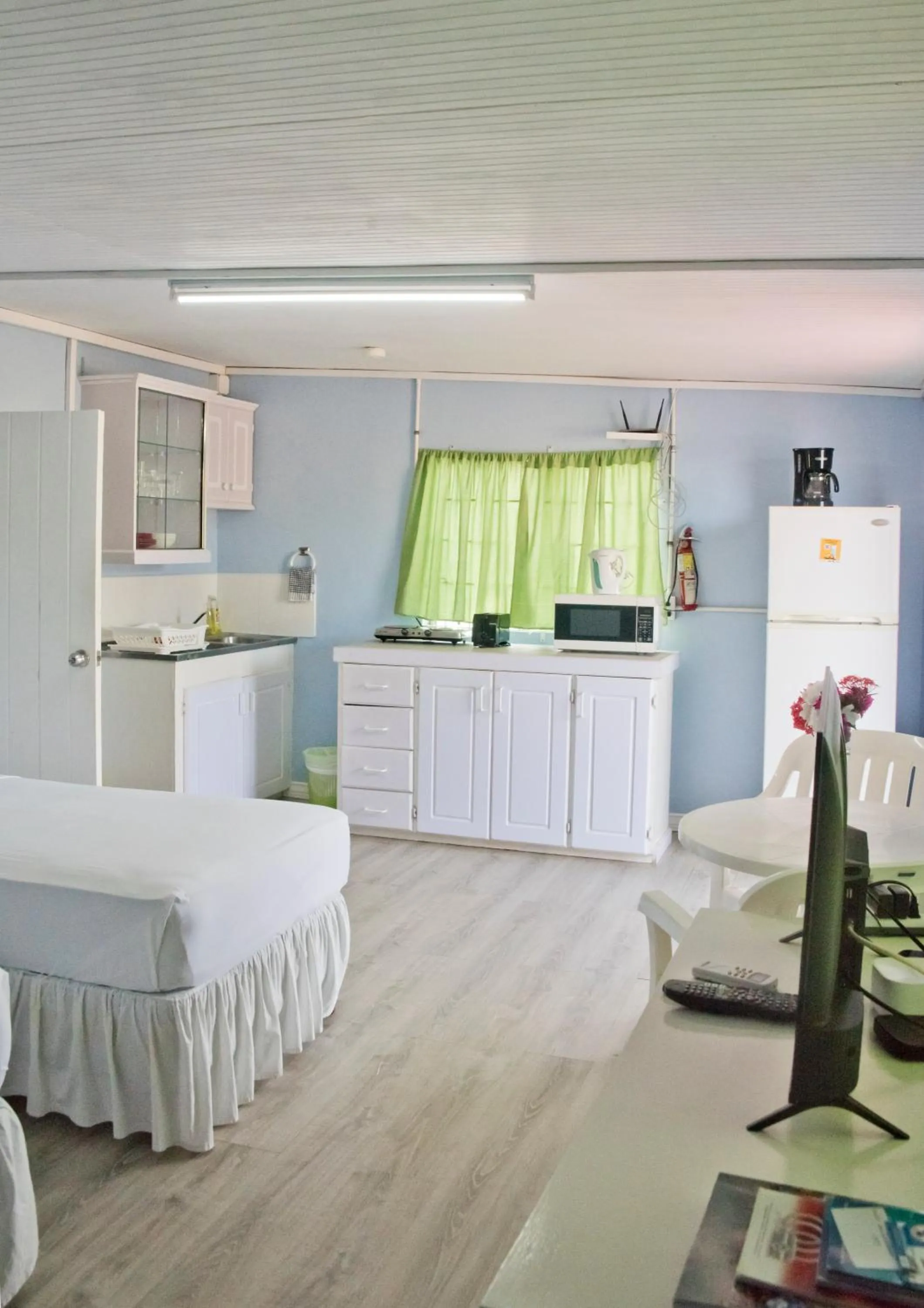 kitchen in Dover Beach Hotel