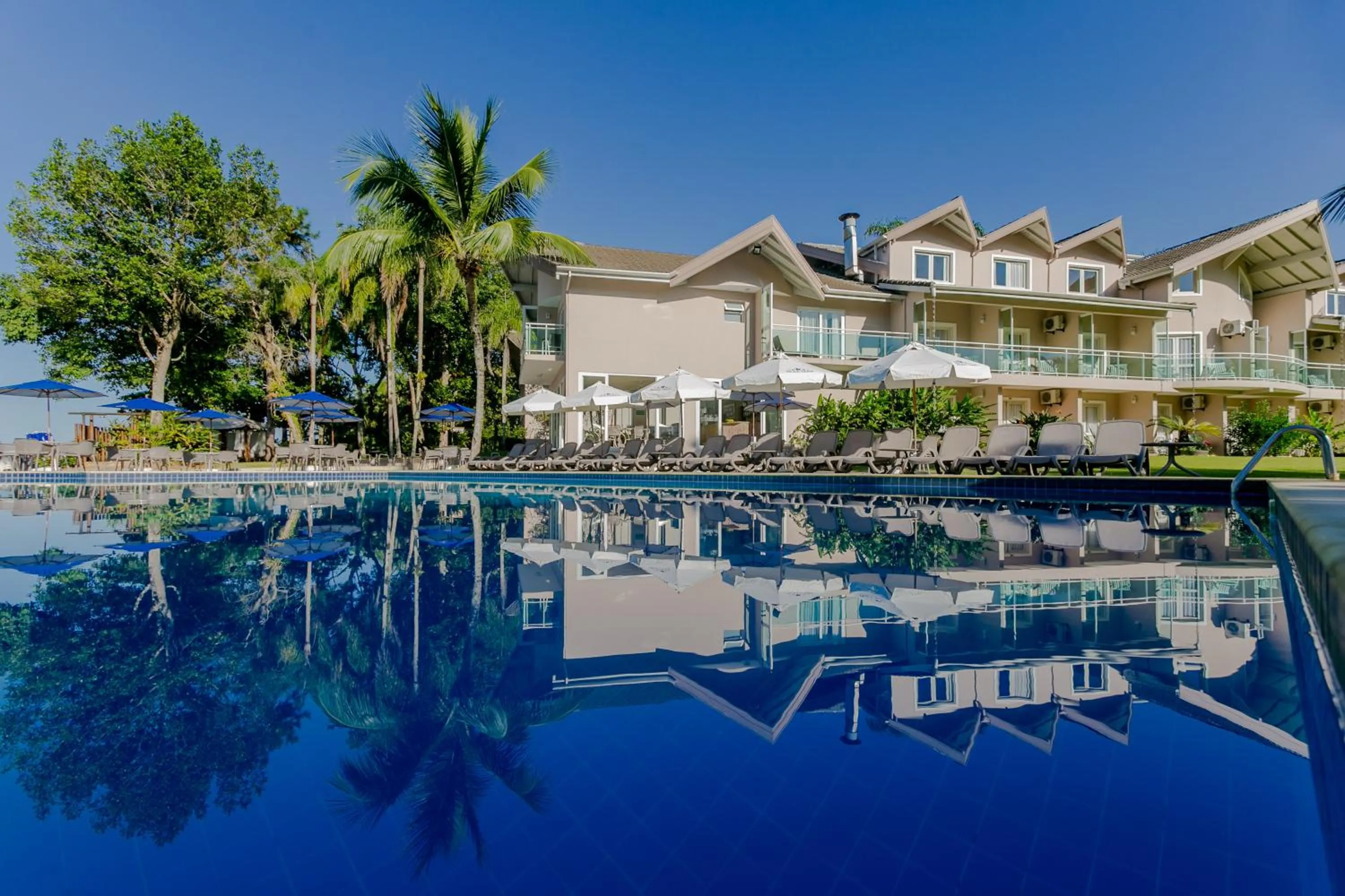 Pool view in Beach Hotel Juquehy