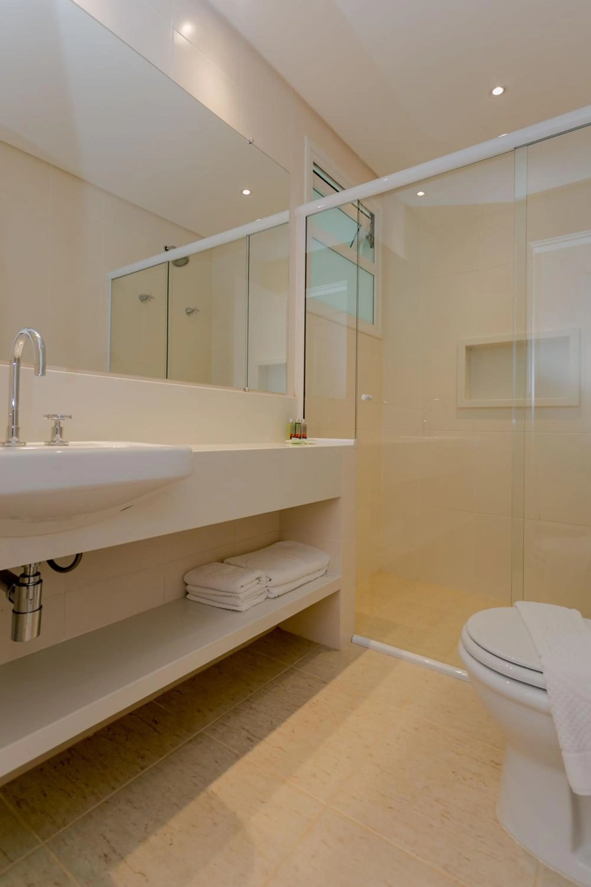 Bathroom in Beach Hotel Juquehy