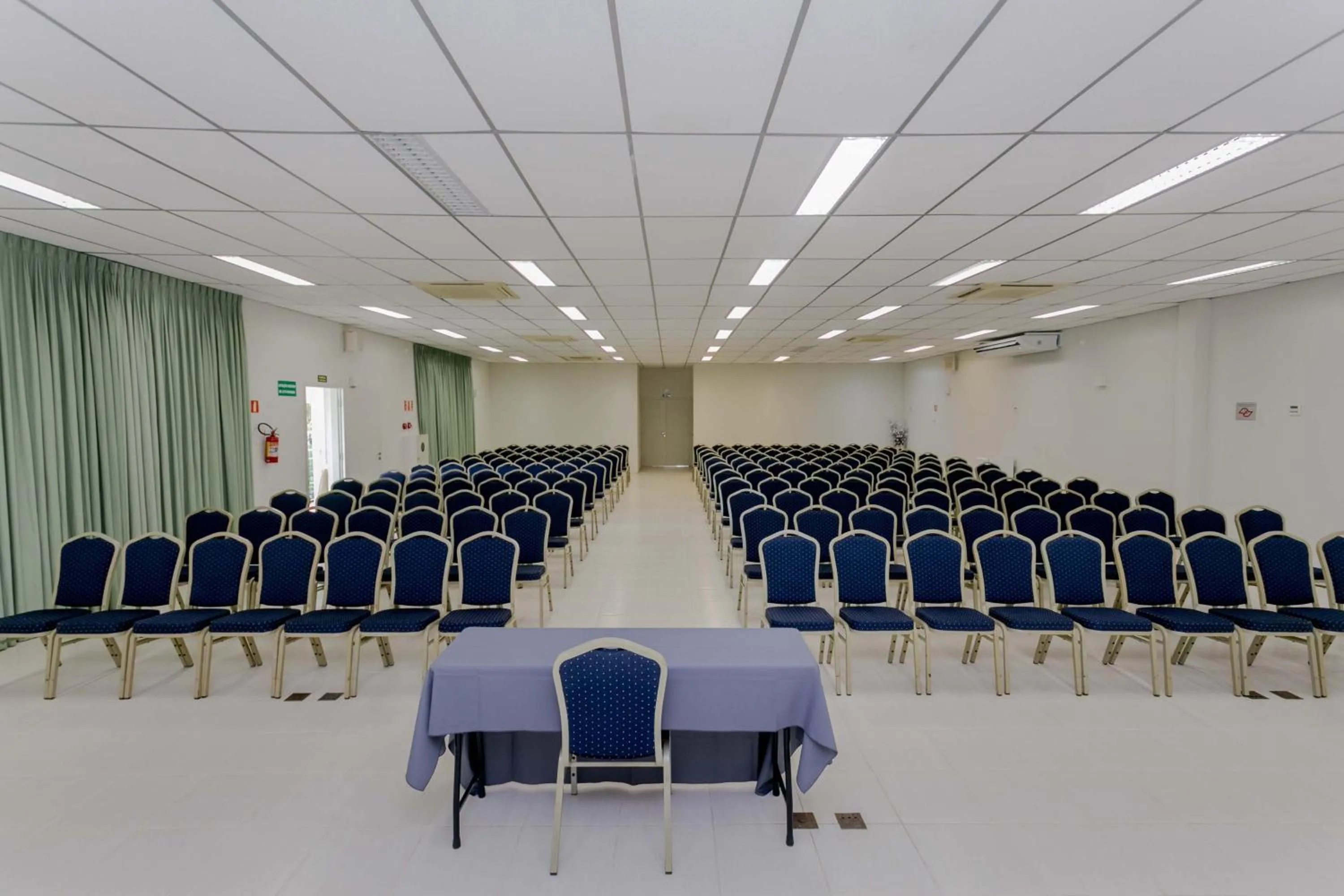 Business facilities in Beach Hotel Juquehy
