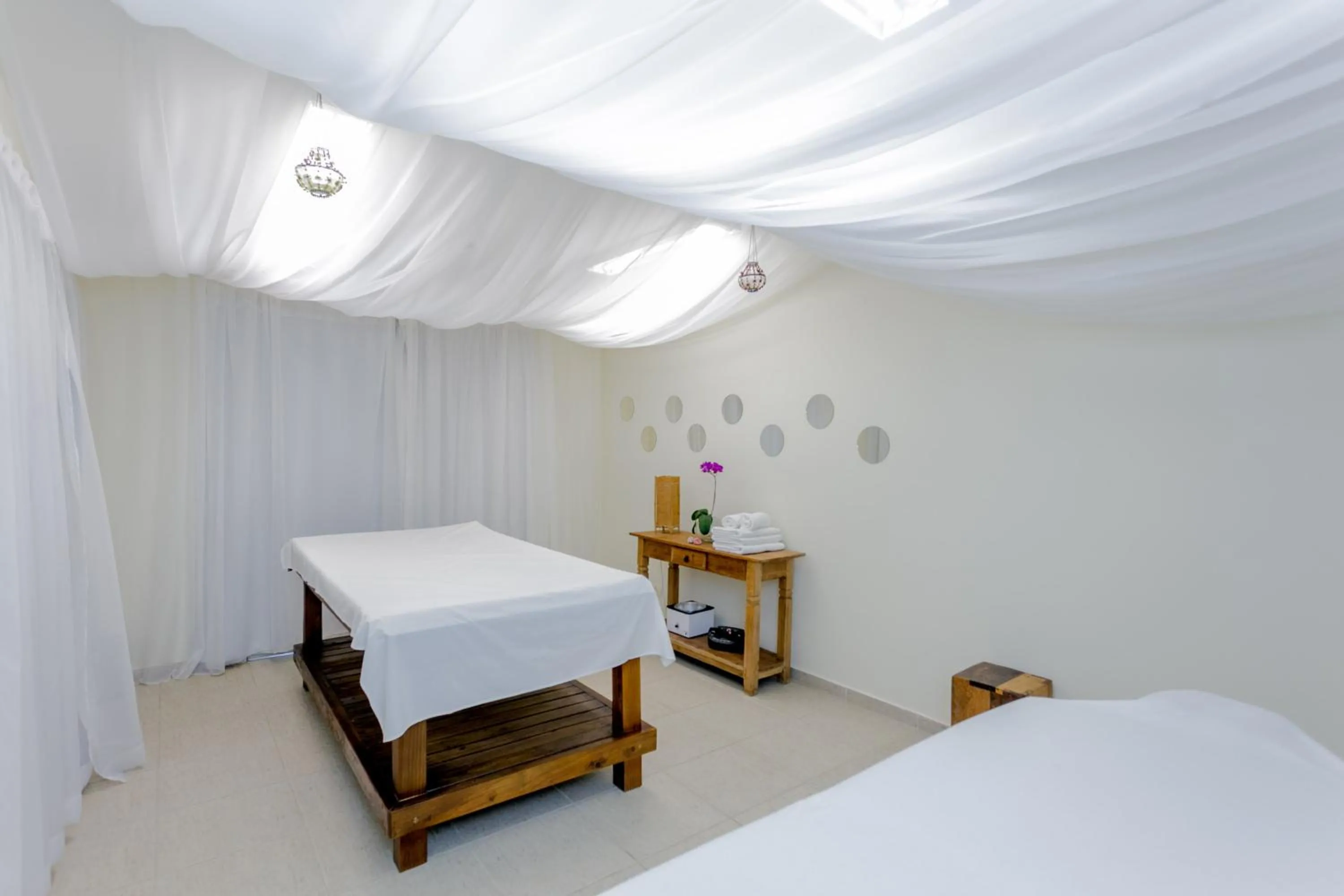 Massage, Bed in Beach Hotel Juquehy