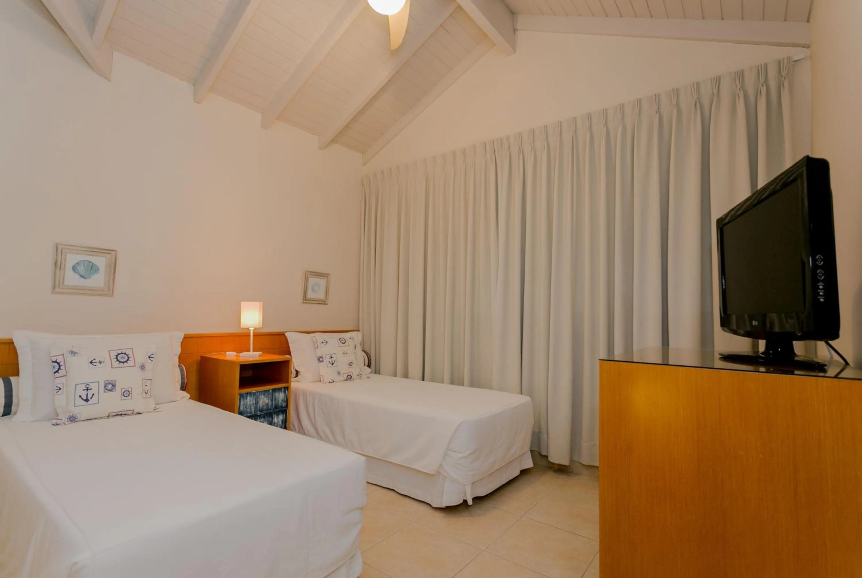Bedroom, Bed in Beach Hotel Juquehy