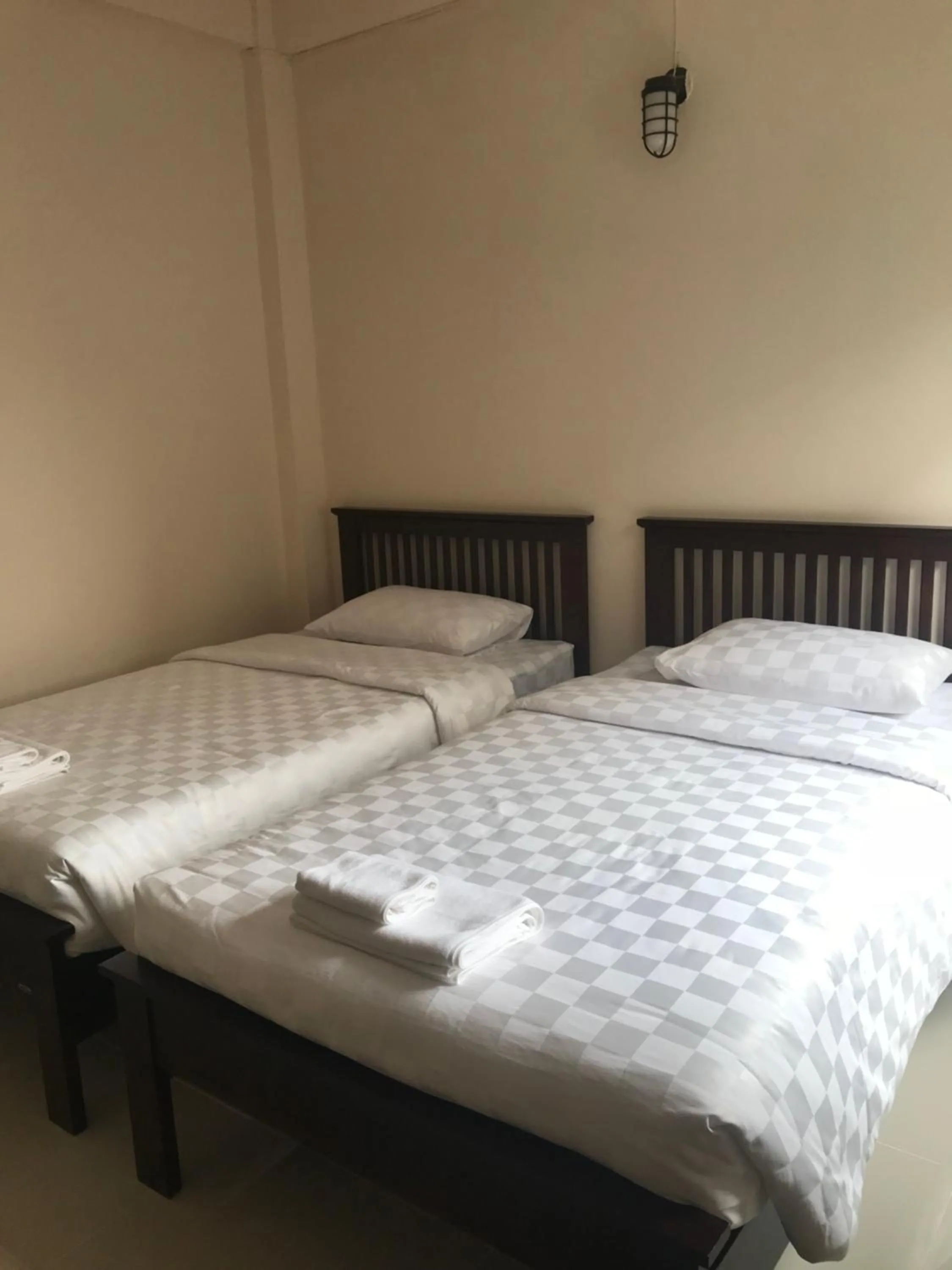 Bed in Baan Bon Resort Bang Tabun