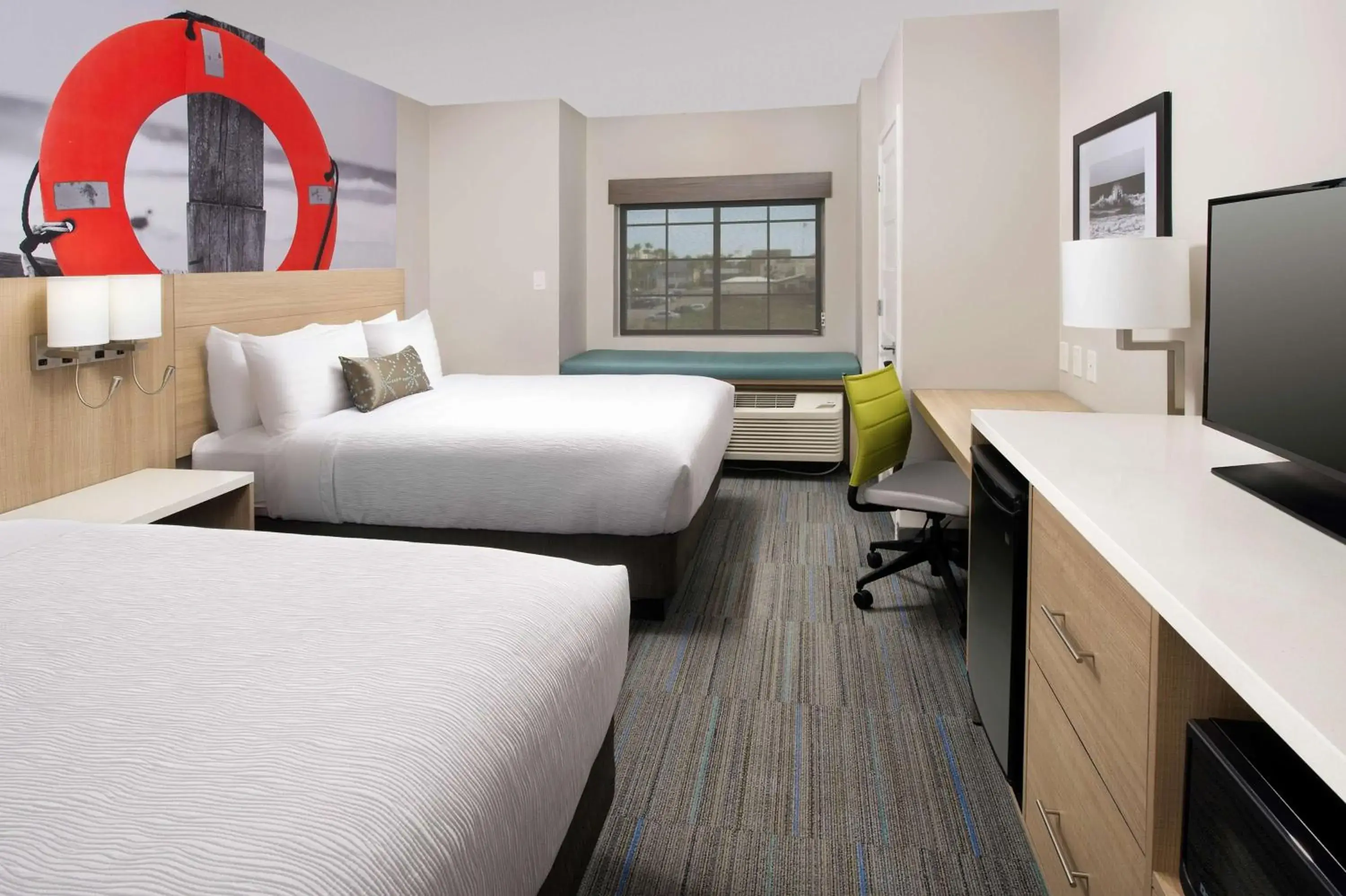 Photo of the whole room, Bed in Best Western Beachside Inn Photo of the whole room, Bed in Best Western Beachside Inn