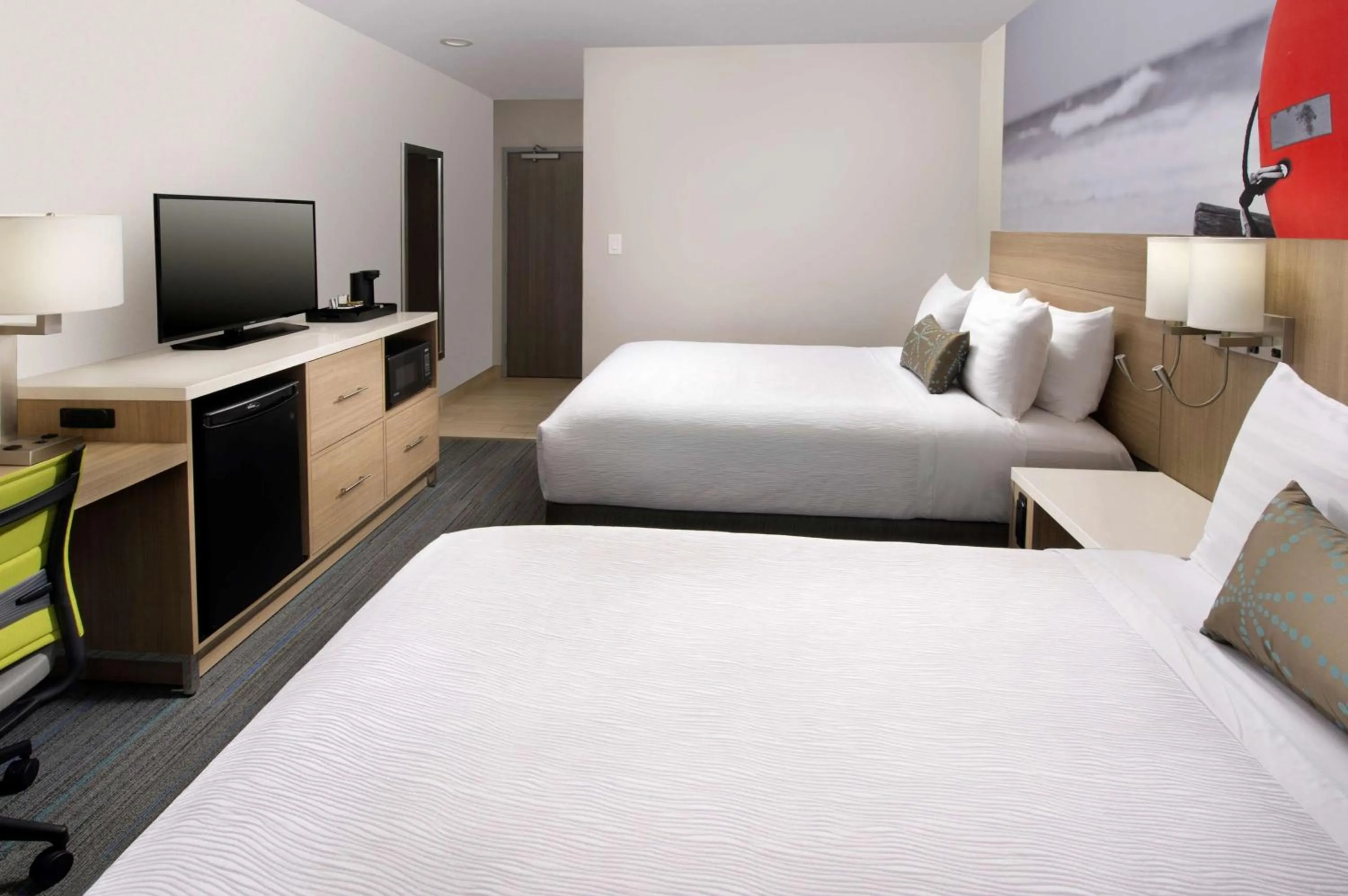 Photo of the whole room, Bed in Best Western Beachside Inn